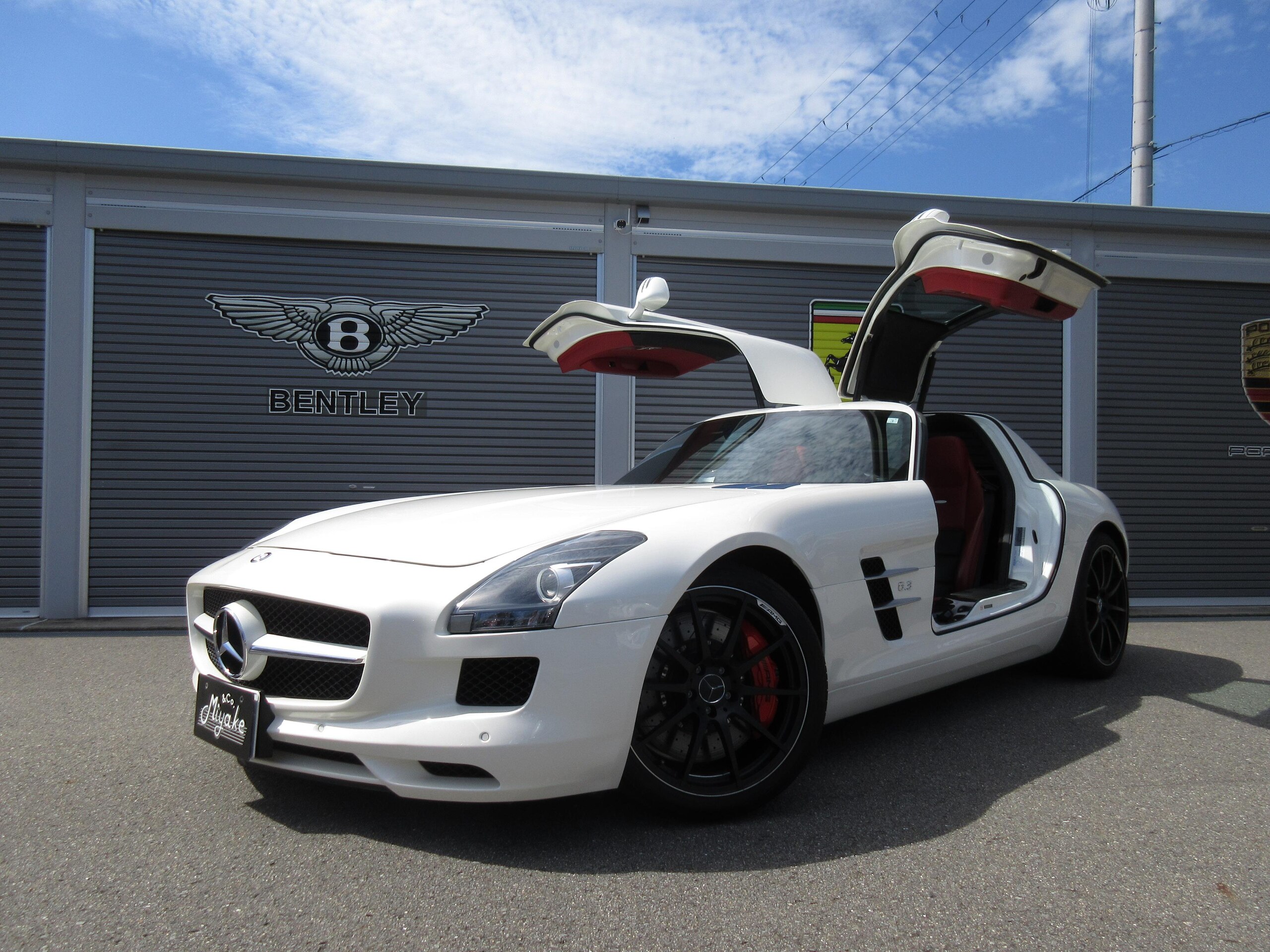 2012 Mercedes Benz SLS AMG — Photo 12 / 48