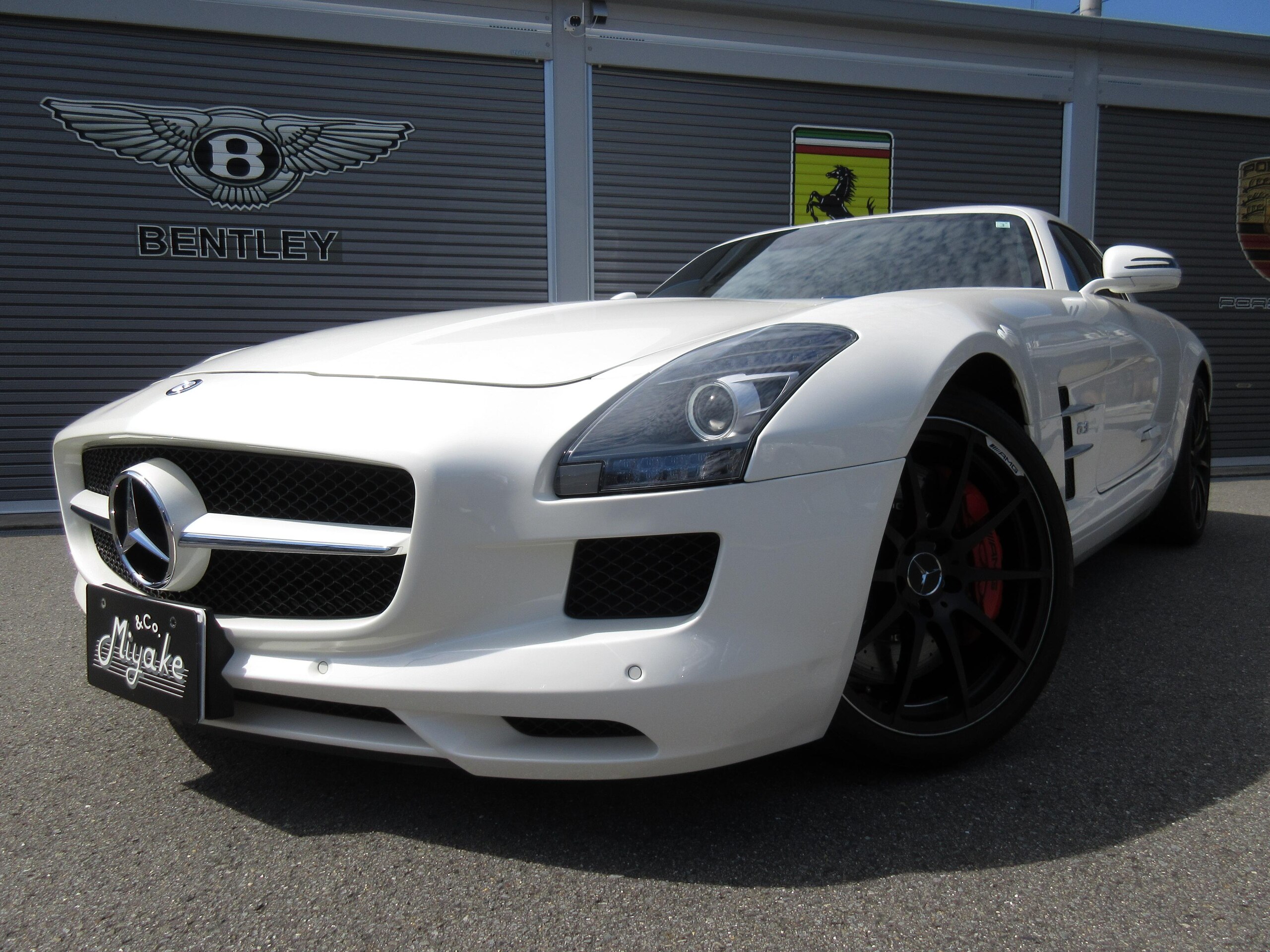 2012 Mercedes Benz SLS AMG — Photo 13 / 48