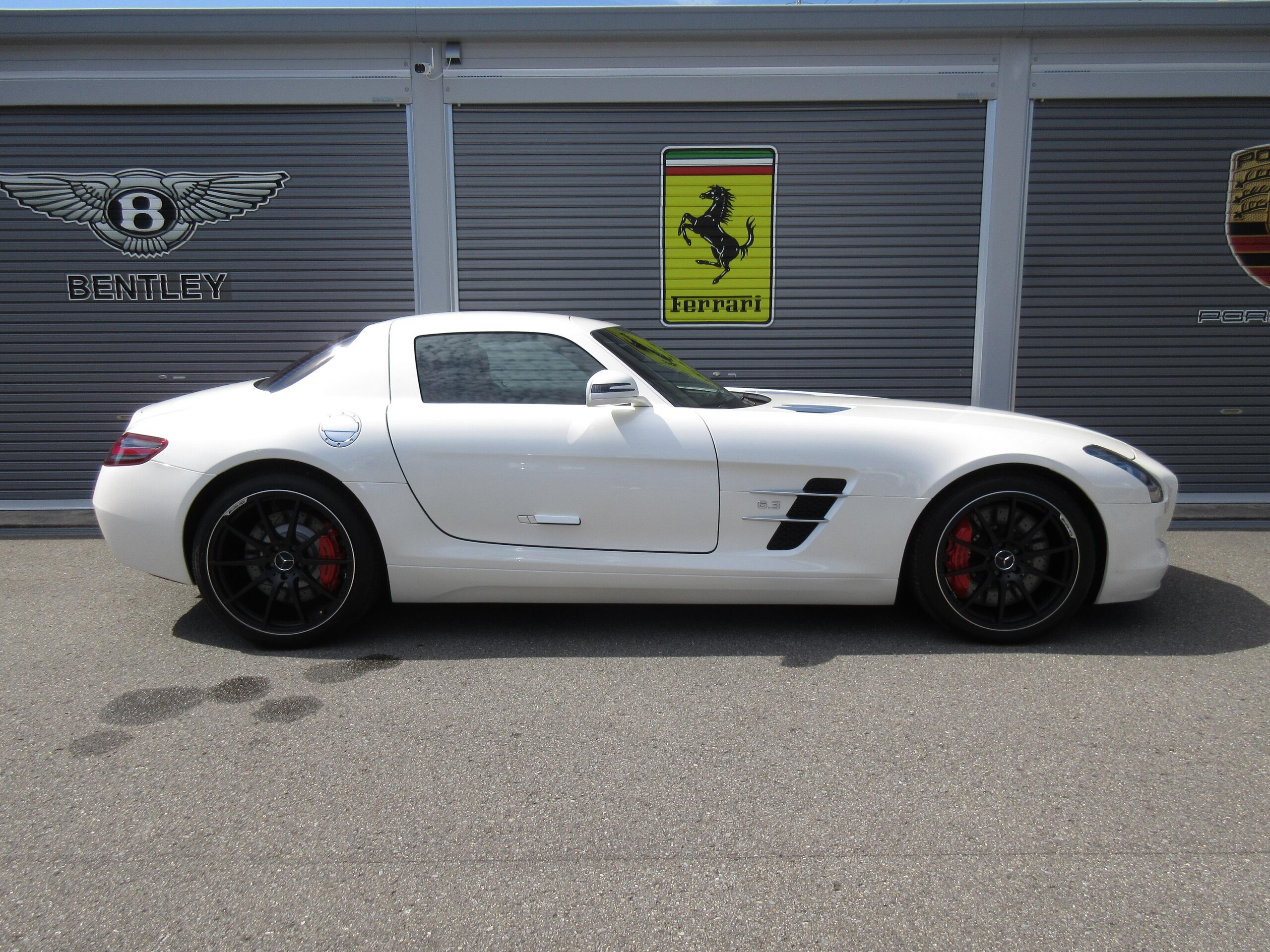 2012 Mercedes Benz SLS AMG — Photo 15 / 48