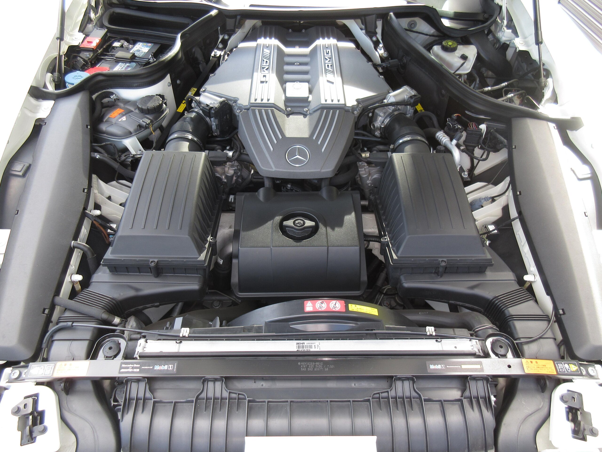 2012 Mercedes Benz SLS AMG — Photo 20 / 48