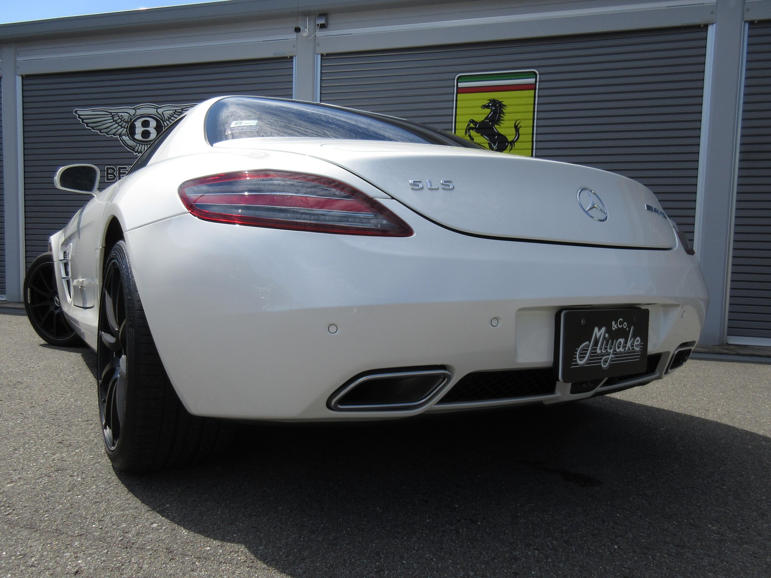 2012 Mercedes Benz SLS AMG — Photo 29 / 48