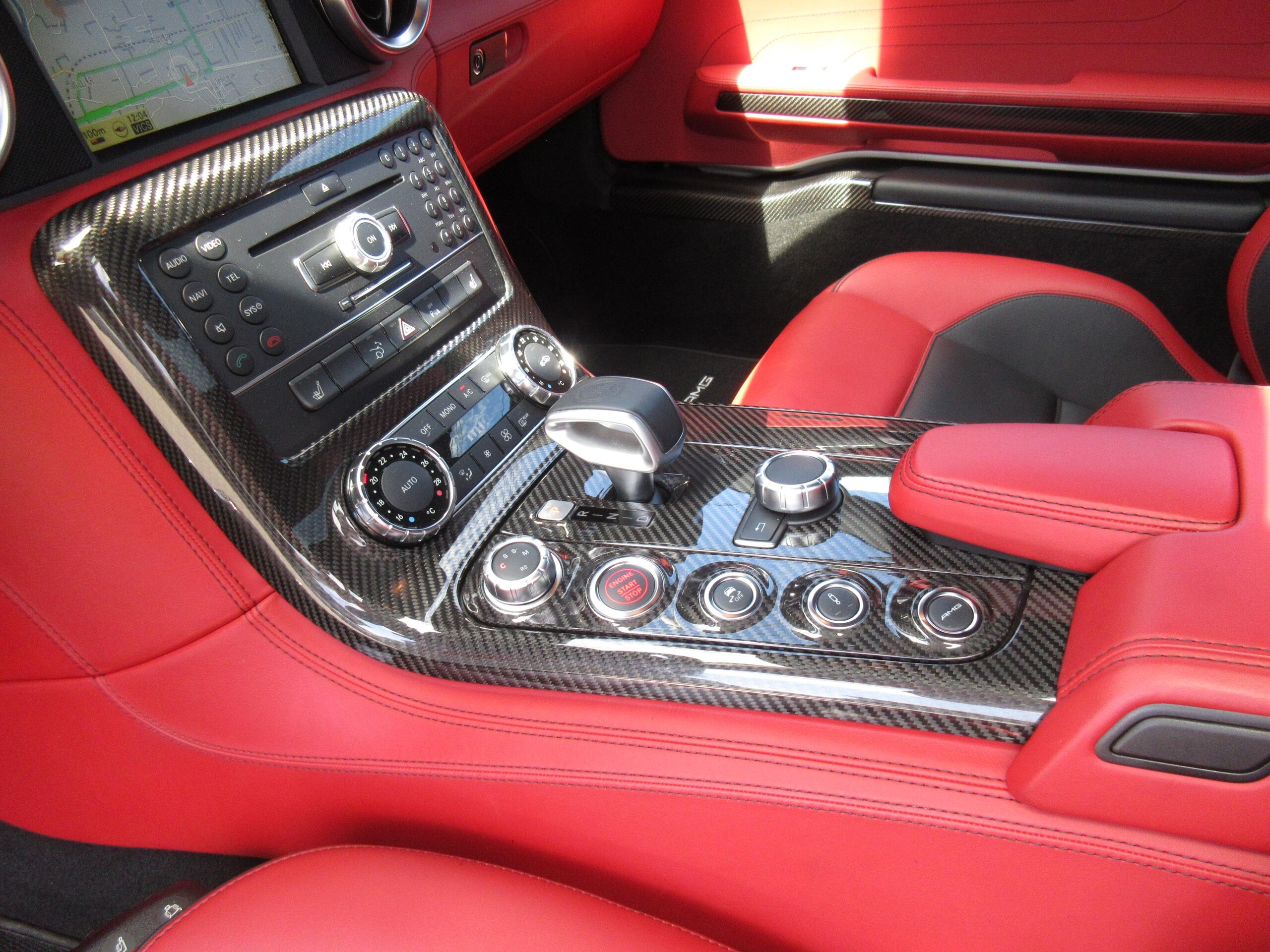 2012 Mercedes Benz SLS AMG — Photo 35 / 48