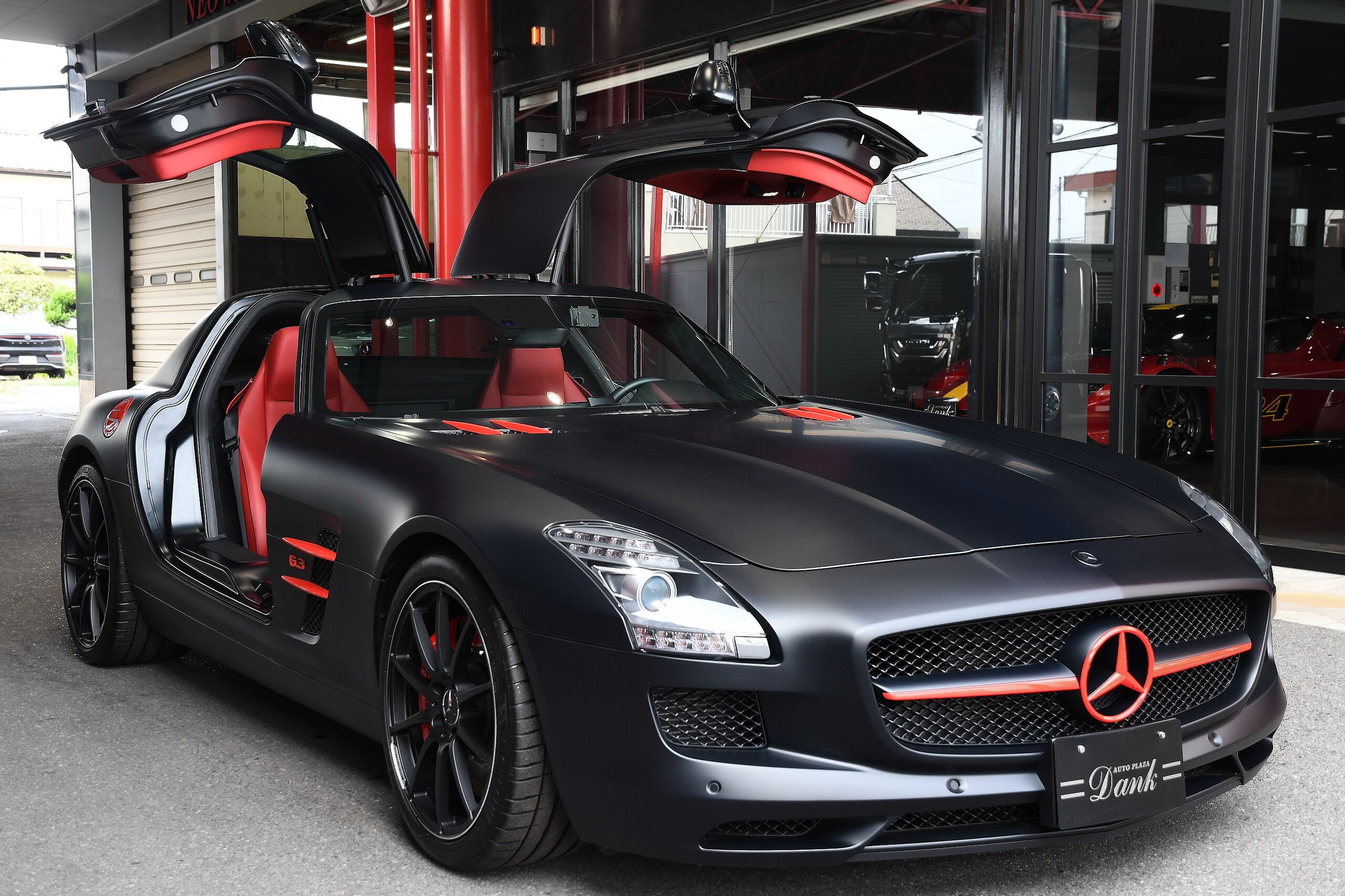 2012 Mercedes Benz SLS AMG — Photo 11 / 39