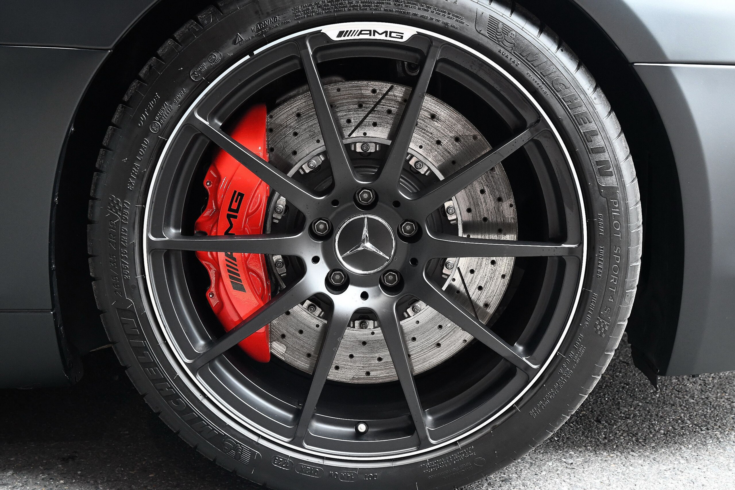 2012 Mercedes Benz SLS AMG — Photo 12 / 39