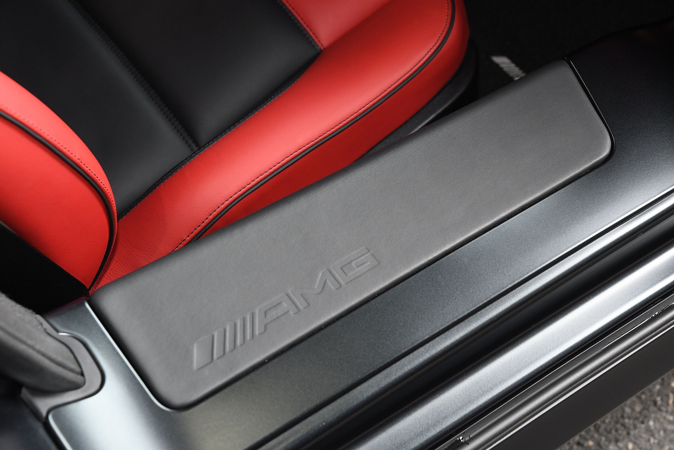 2012 Mercedes Benz SLS AMG — Photo 22 / 39