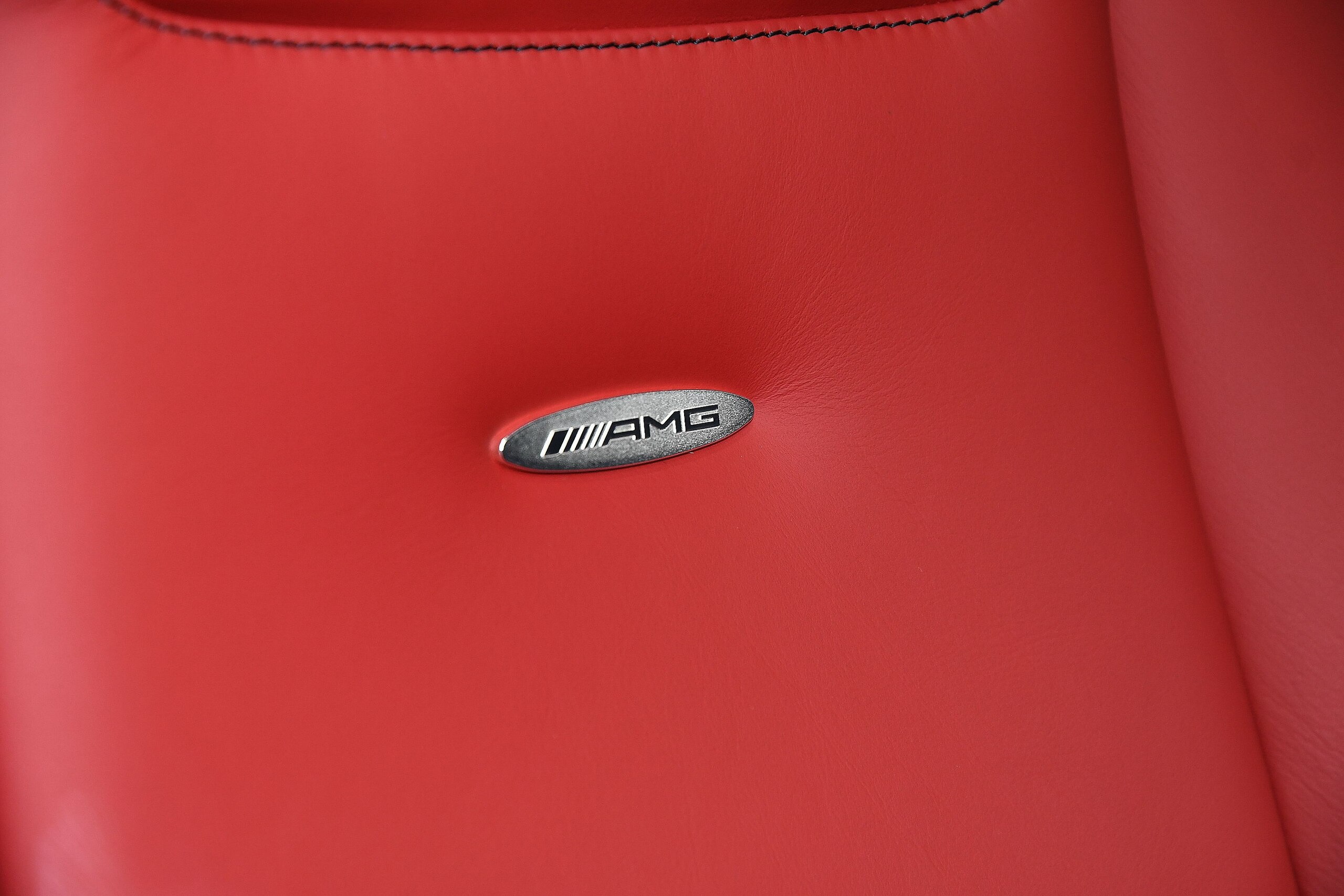 2012 Mercedes Benz SLS AMG — Photo 24 / 39