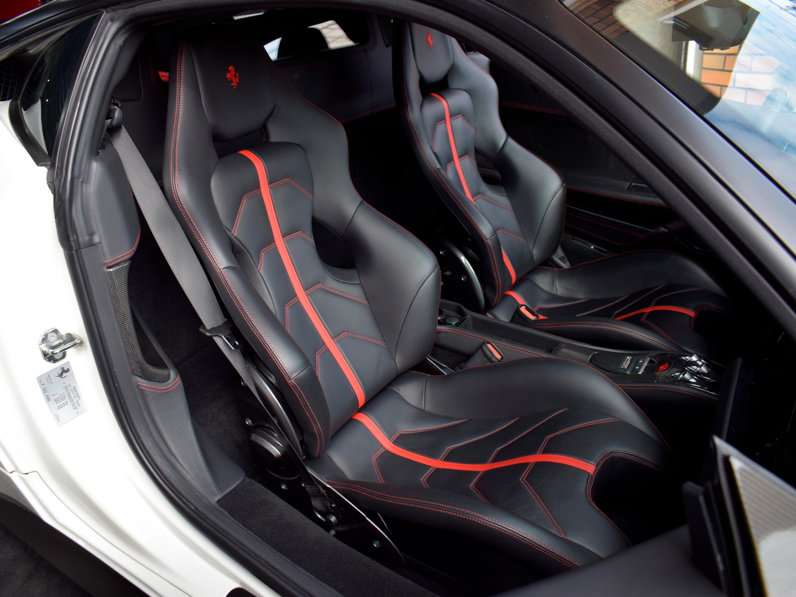 2013 Ferrari 458 Italia F1 DCT — Photo 6 / 79