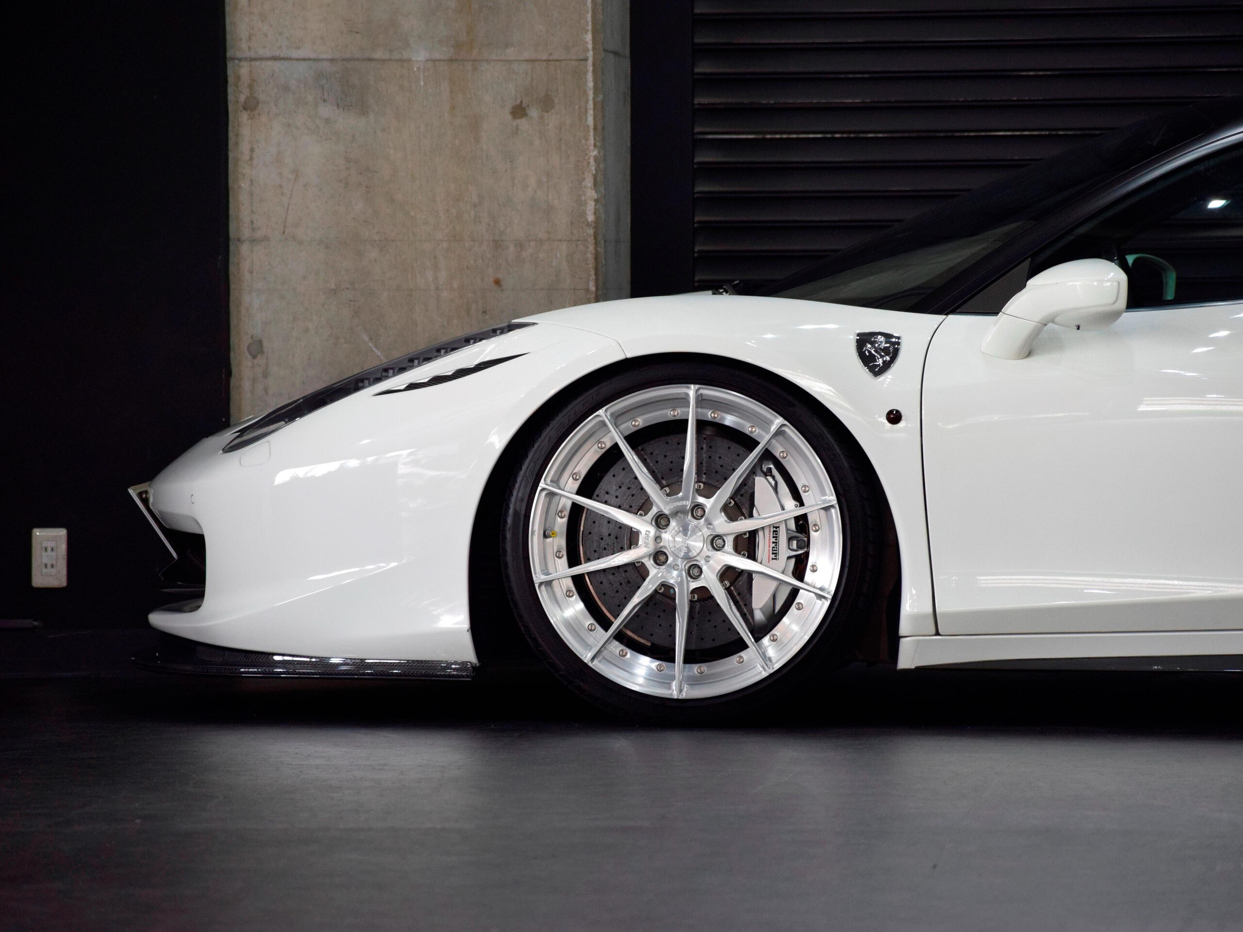 2013 Ferrari 458 Italia F1 DCT — Photo 34 / 79