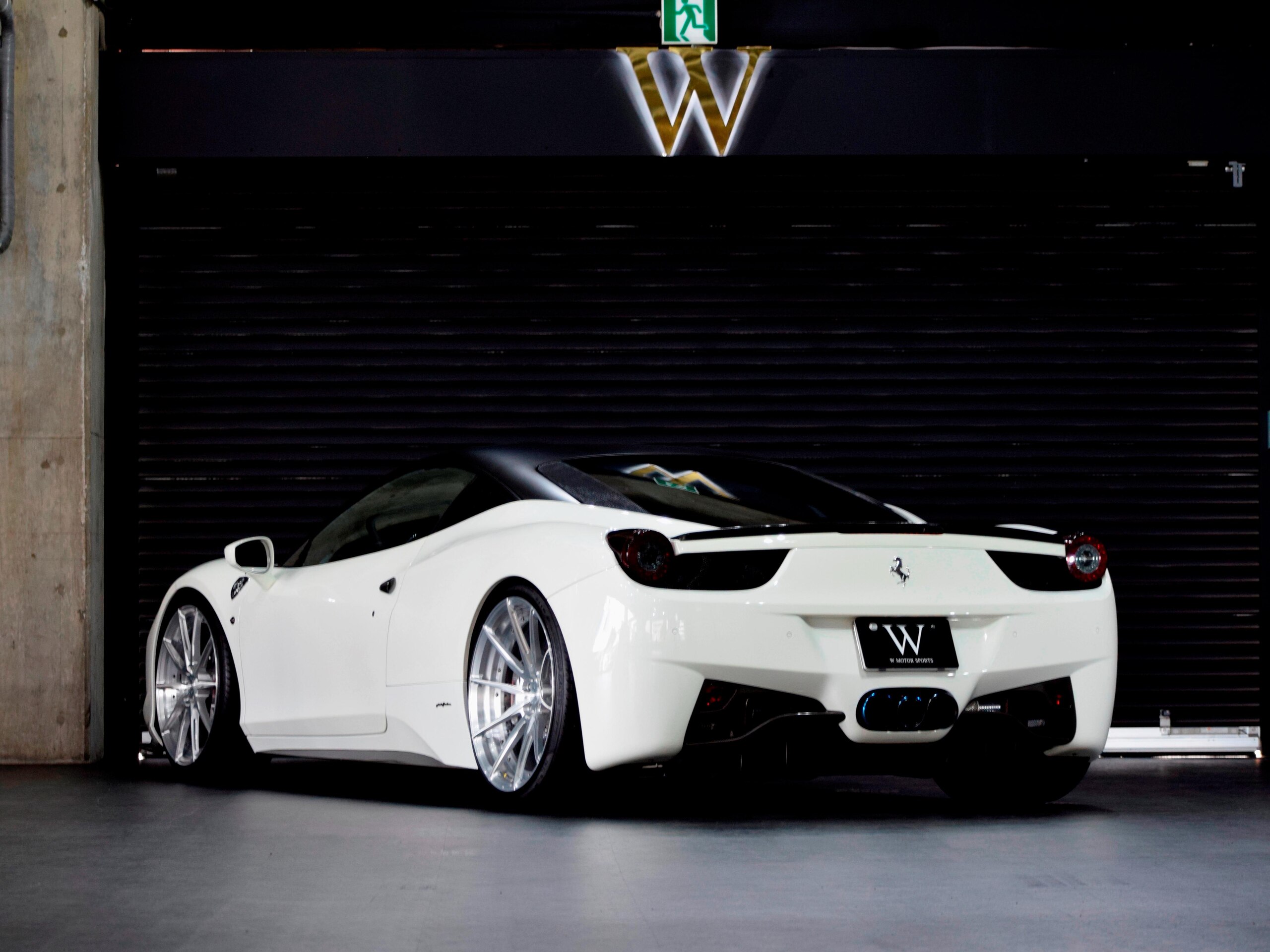 2013 Ferrari 458 Italia F1 DCT — Photo 40 / 79