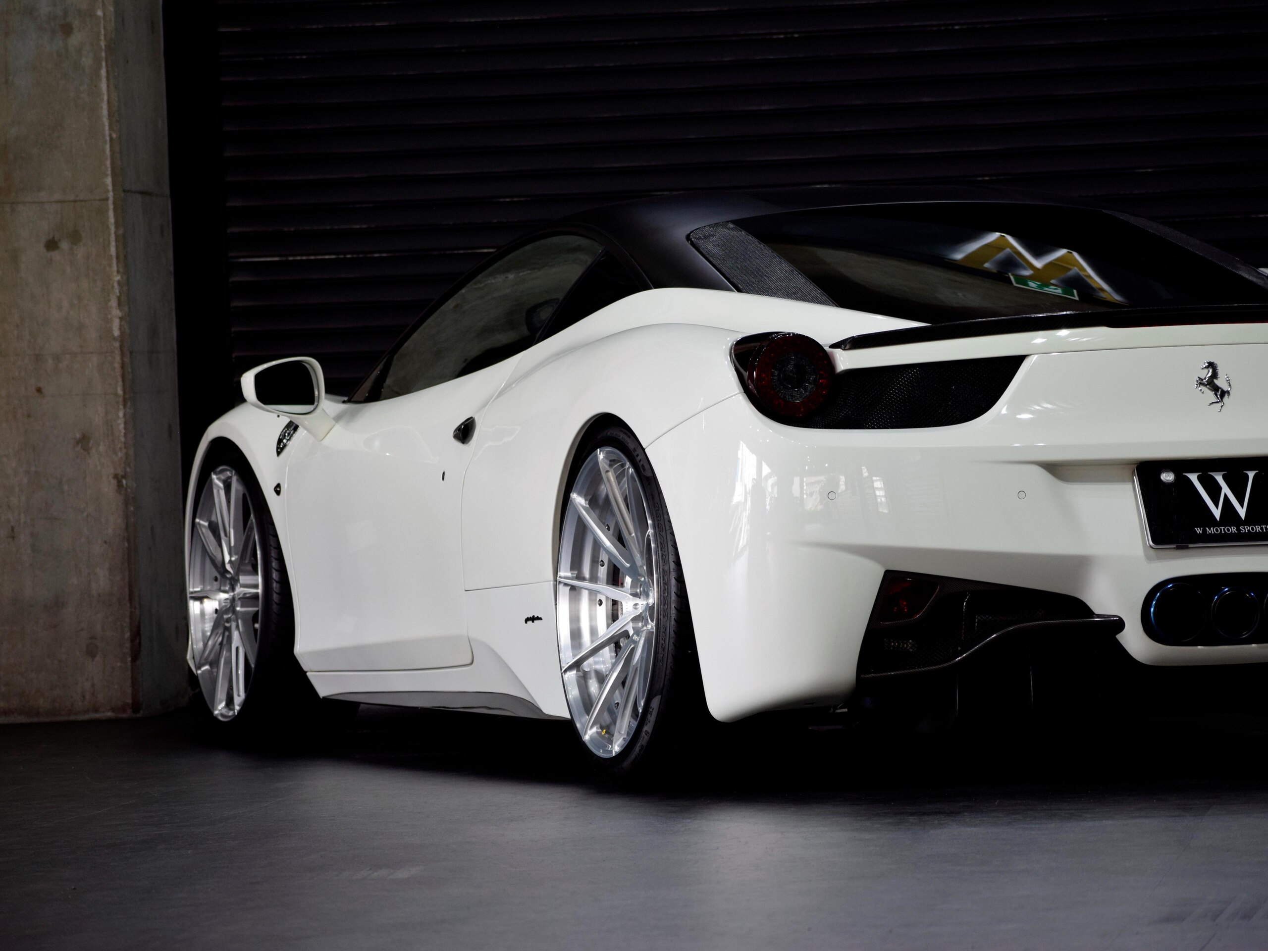 2013 Ferrari 458 Italia F1 DCT — Photo 43 / 79