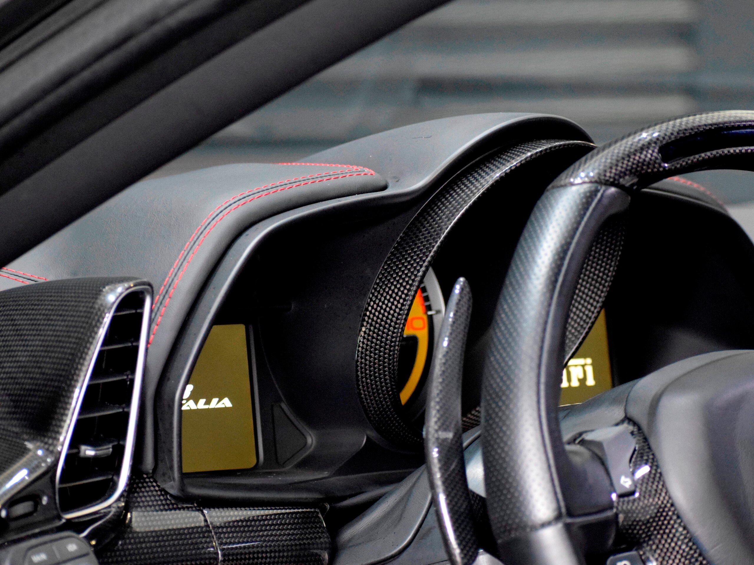 2013 Ferrari 458 Italia F1 DCT — Photo 55 / 79
