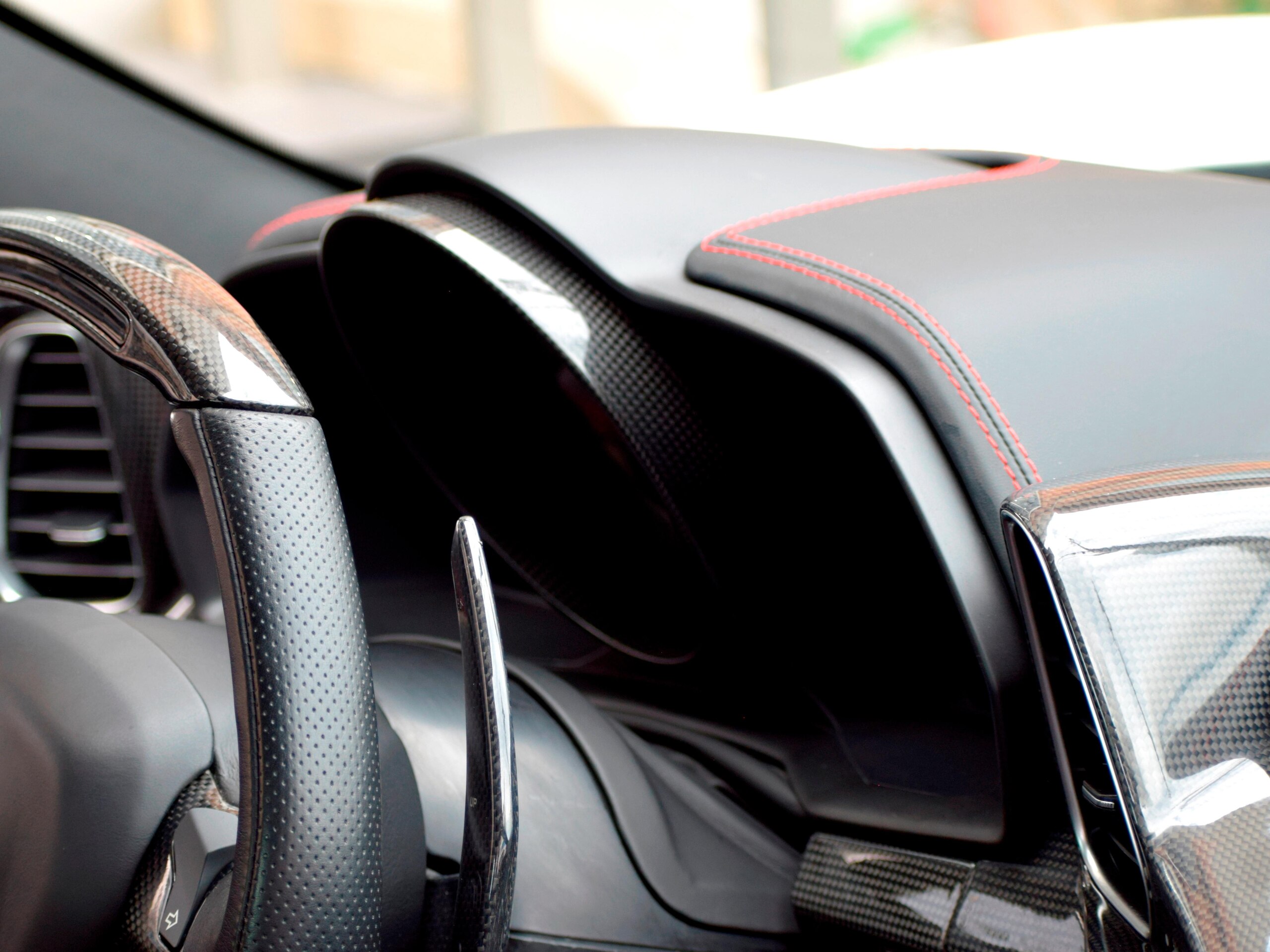 2013 Ferrari 458 Italia F1 DCT — Photo 56 / 79