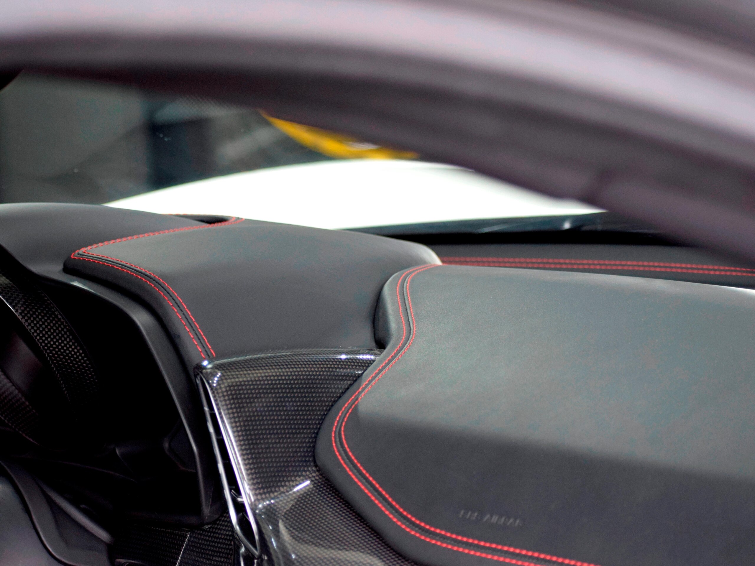 2013 Ferrari 458 Italia F1 DCT — Photo 65 / 79