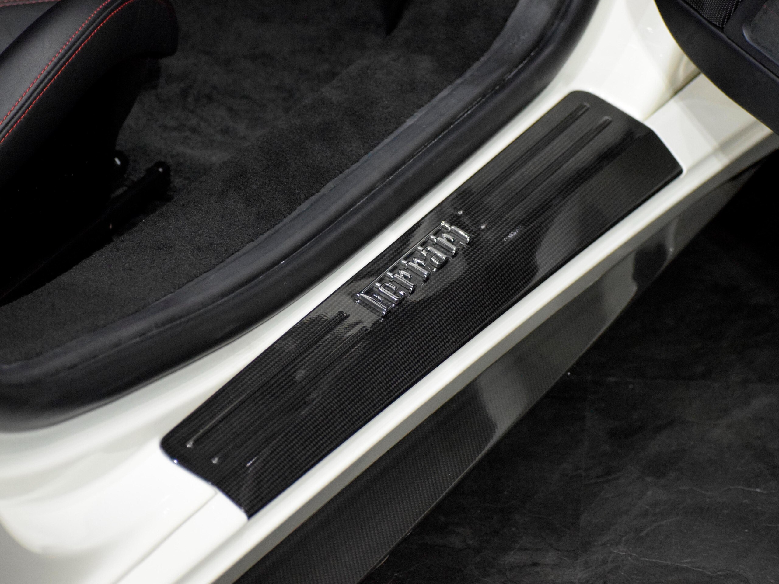 2013 Ferrari 458 Italia F1 DCT — Photo 78 / 79