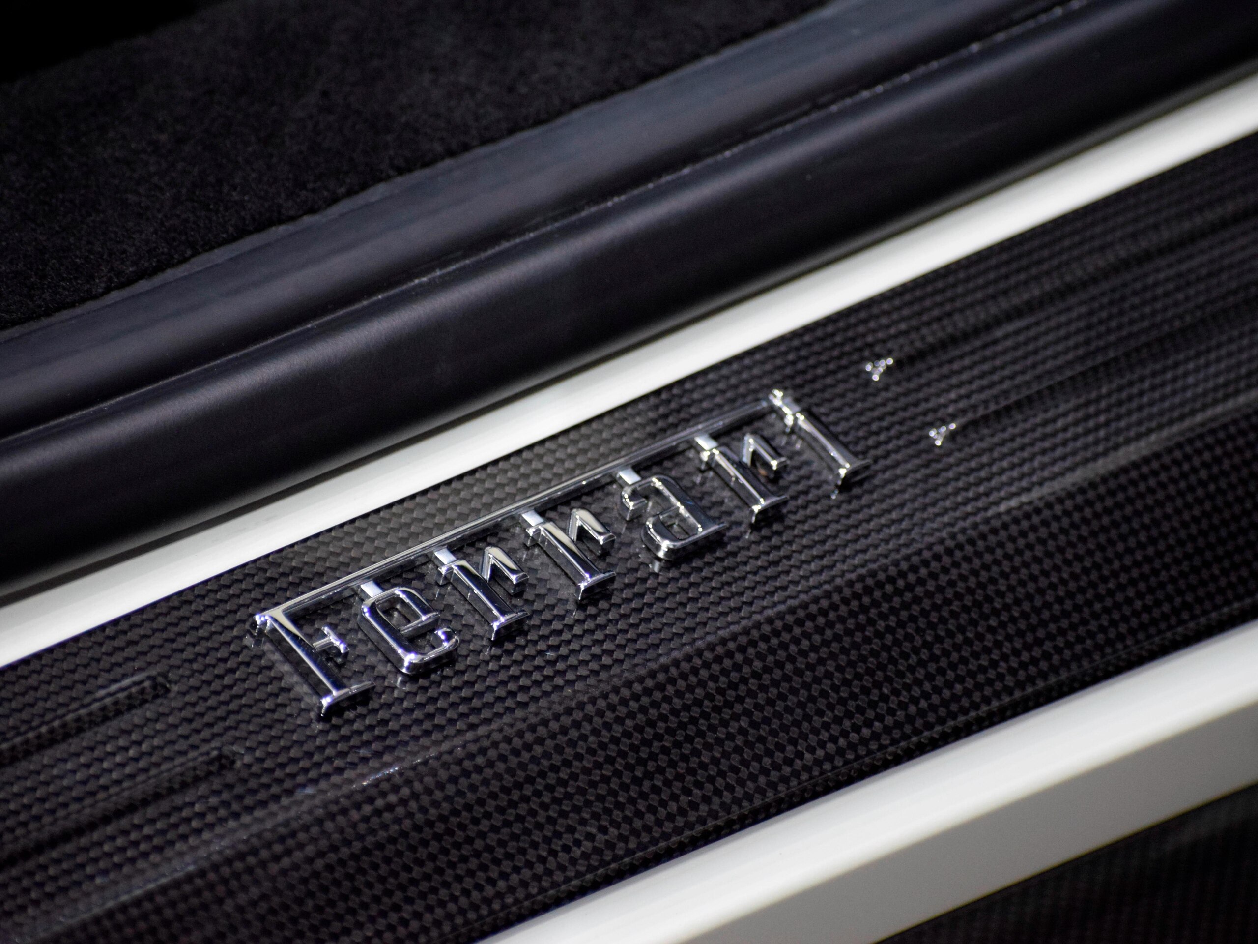 2013 Ferrari 458 Italia F1 DCT — Photo 79 / 79