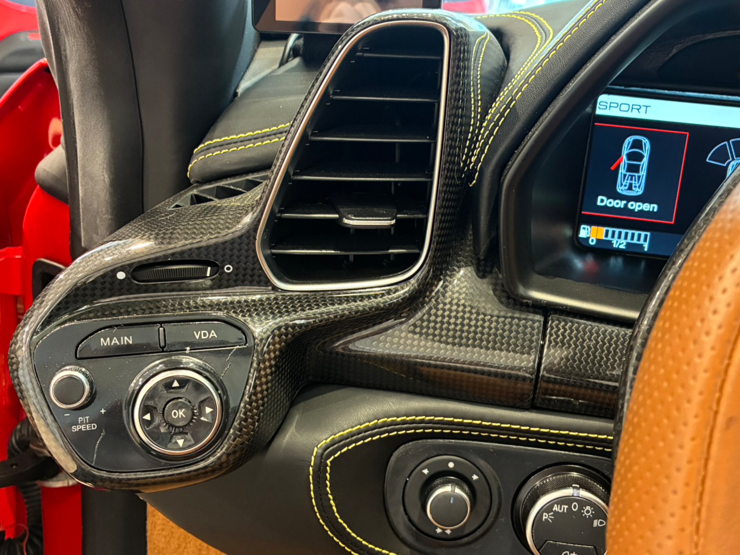2013 Ferrari 458 Spider — Photo 18 / 29