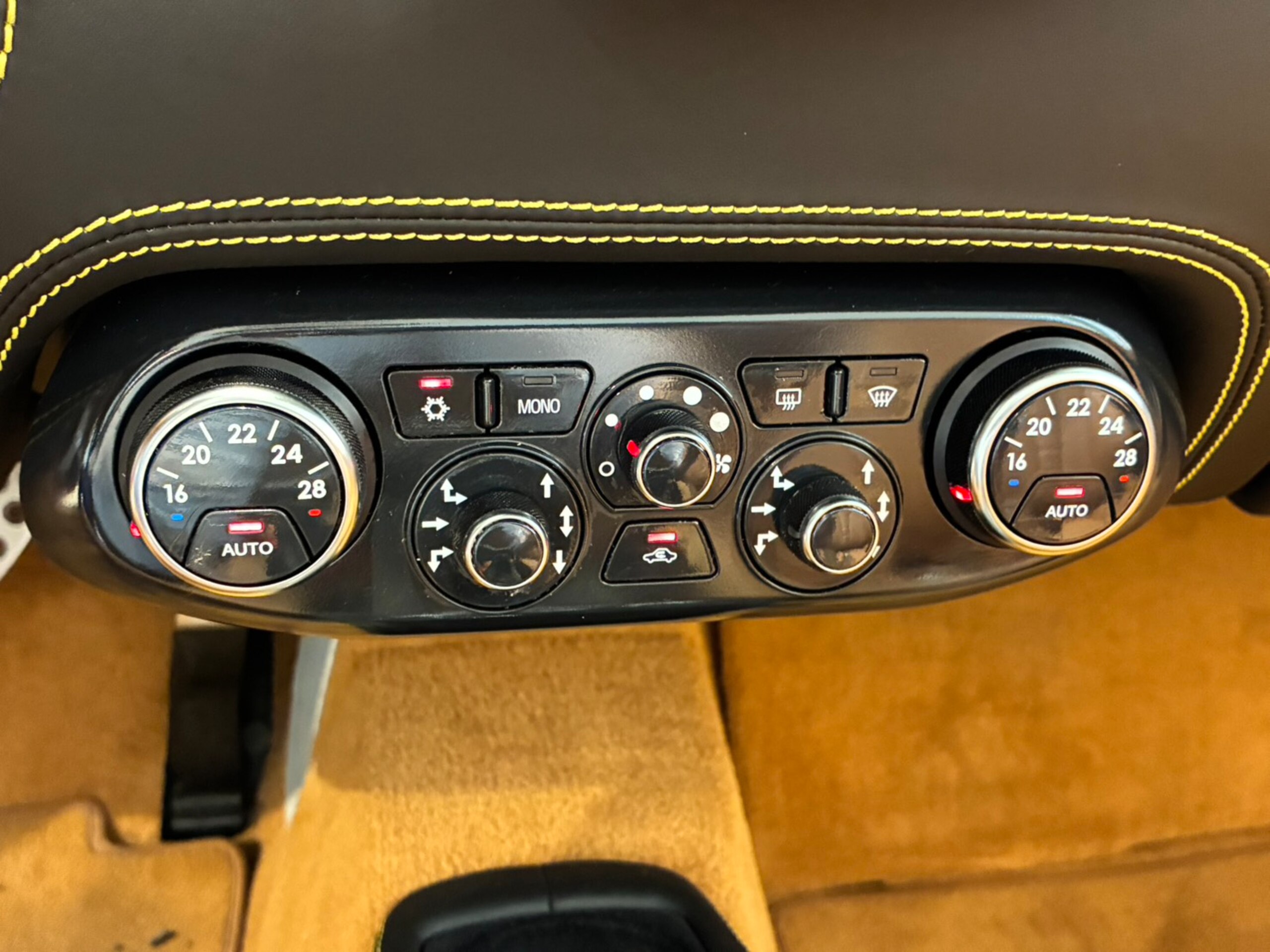 2013 Ferrari 458 Spider — Photo 19 / 29