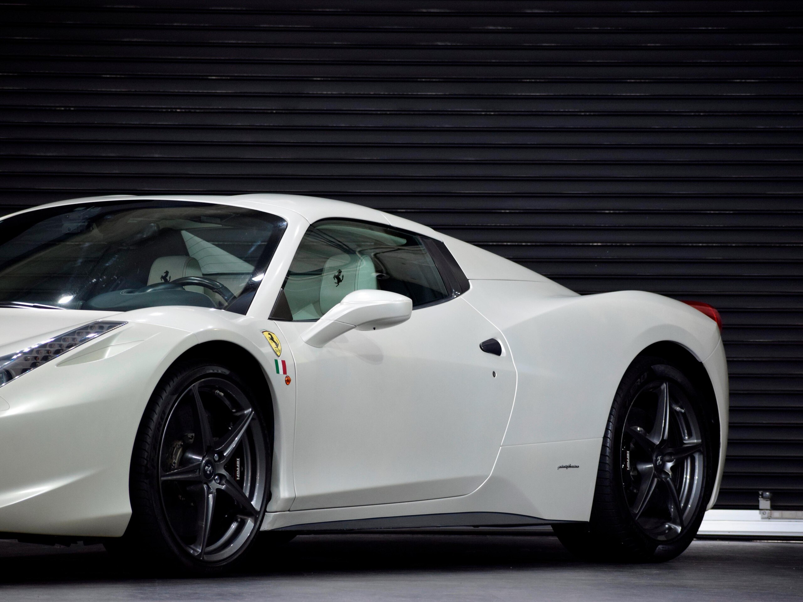 2013 Ferrari 458 Spider Tailor Made — Photo 11 / 78