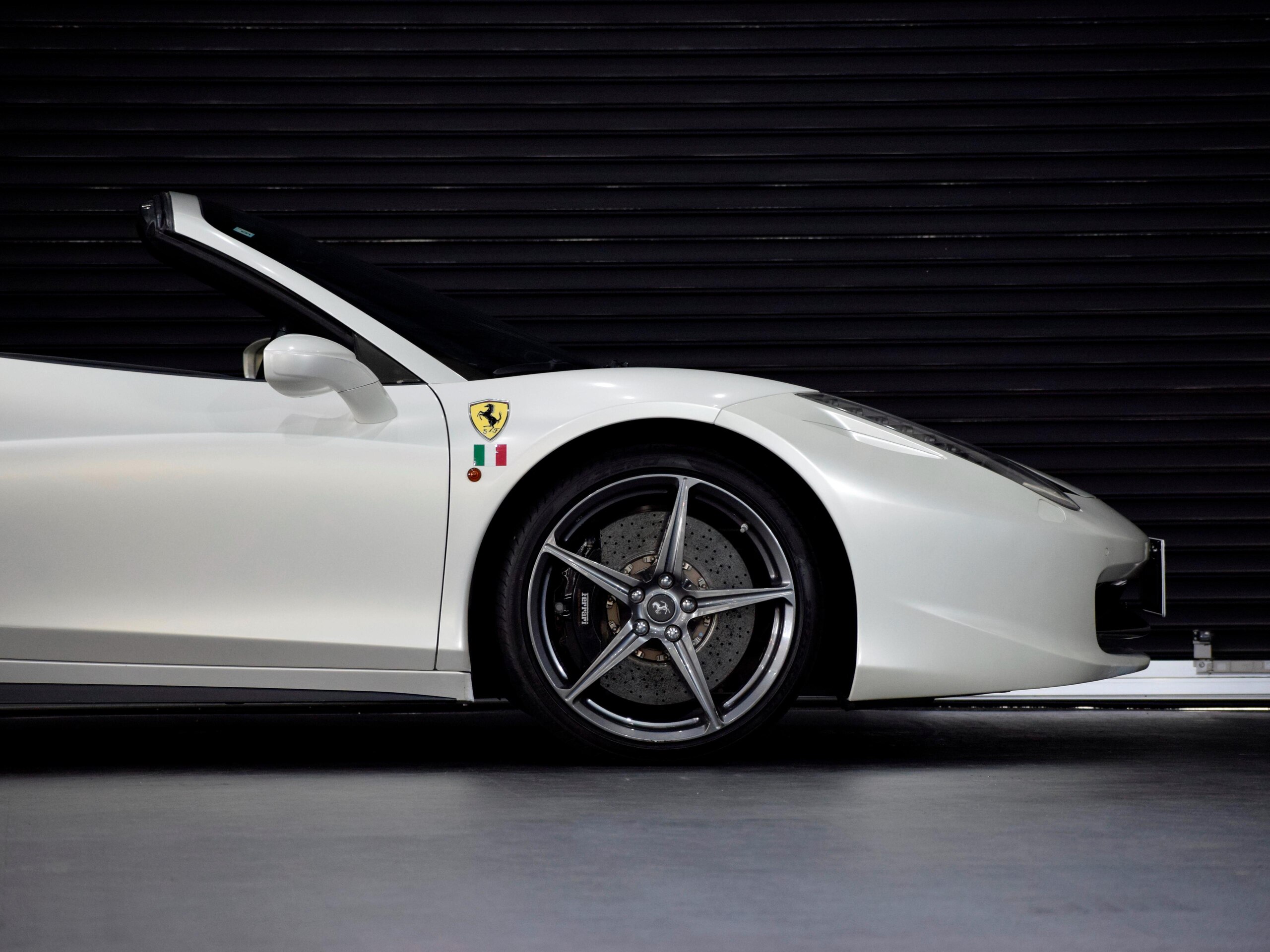 2013 Ferrari 458 Spider Tailor Made — Photo 26 / 78