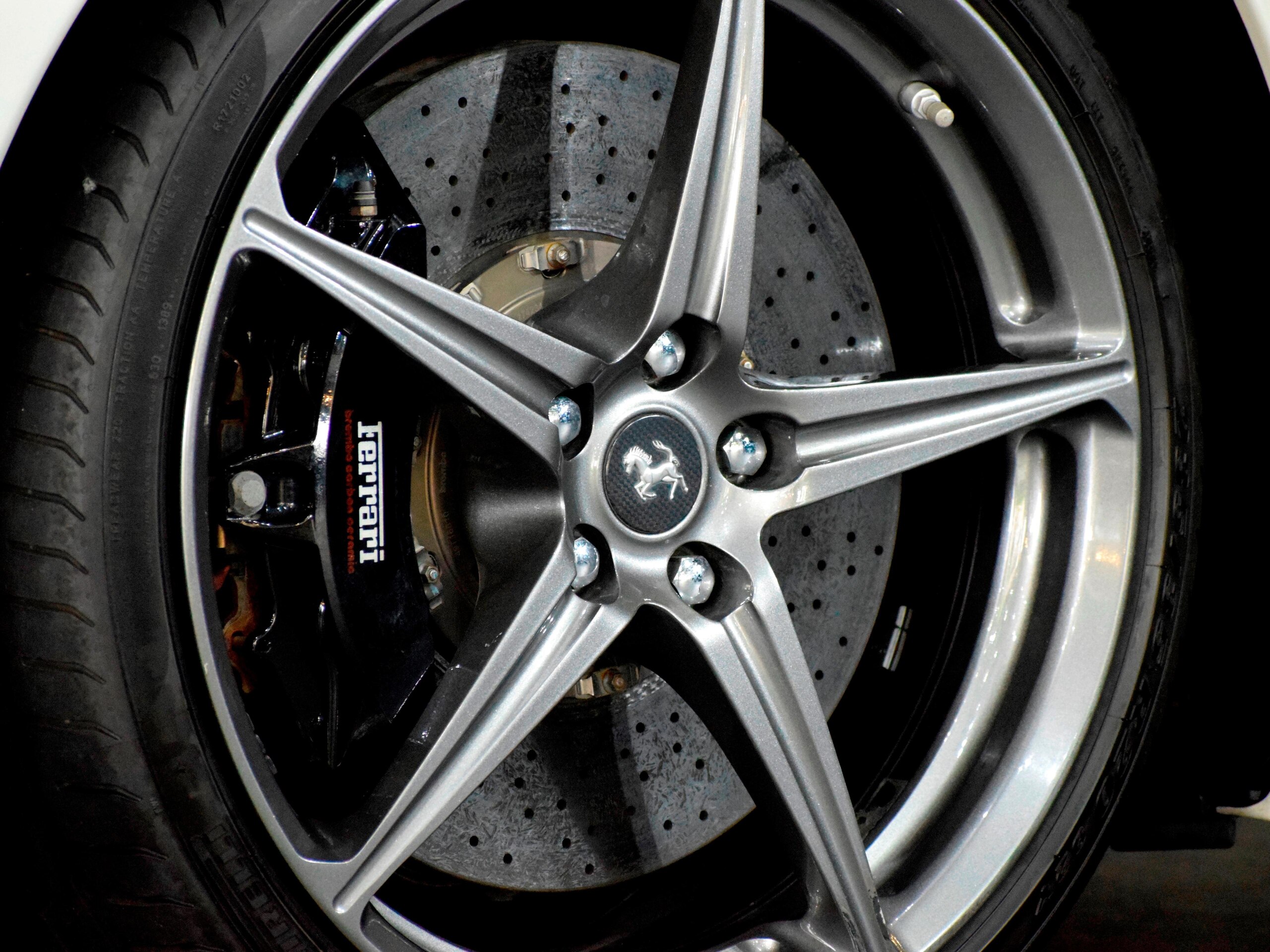 2013 Ferrari 458 Spider Tailor Made — Photo 30 / 78