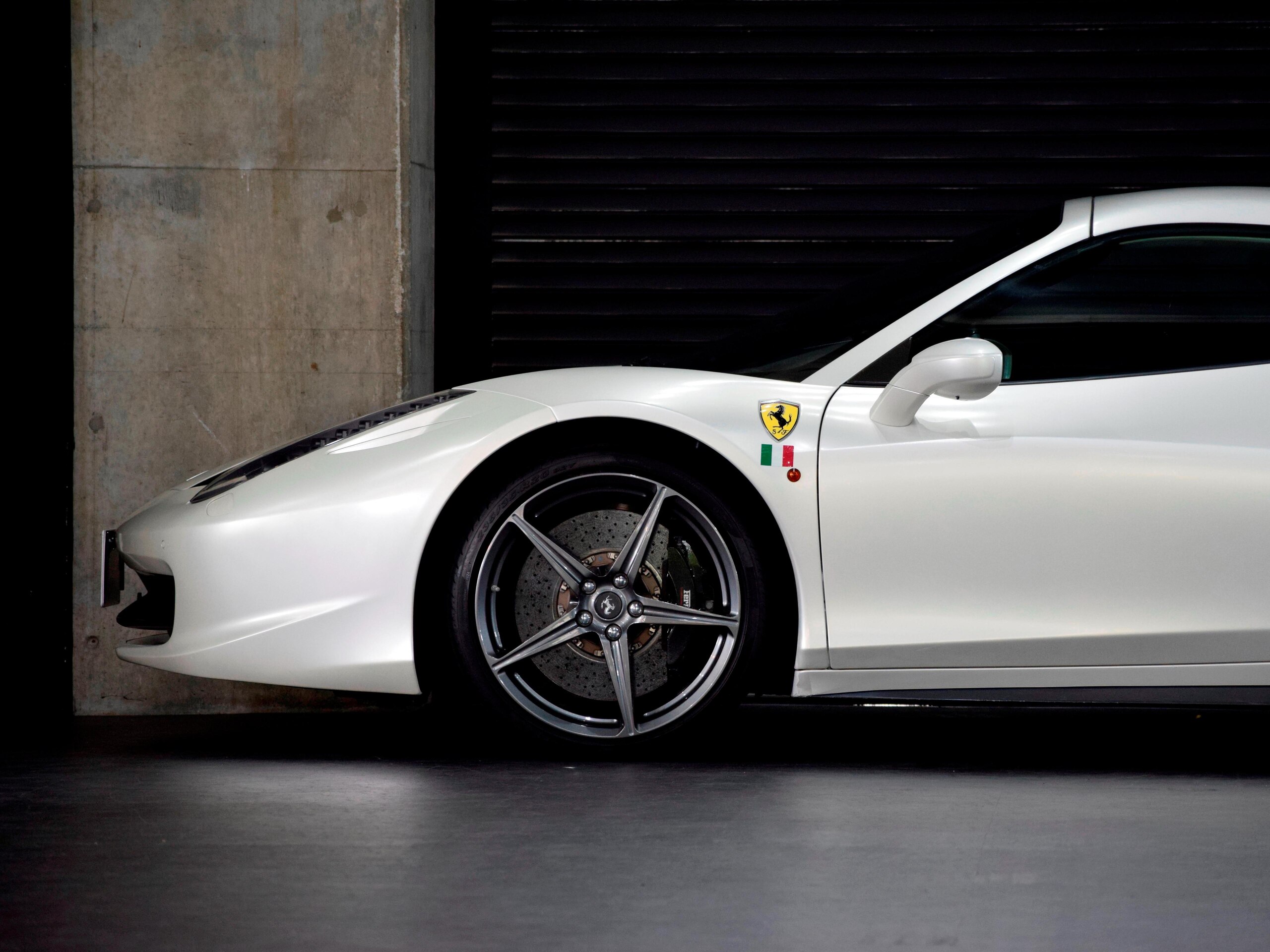 2013 Ferrari 458 Spider Tailor Made — Photo 33 / 78