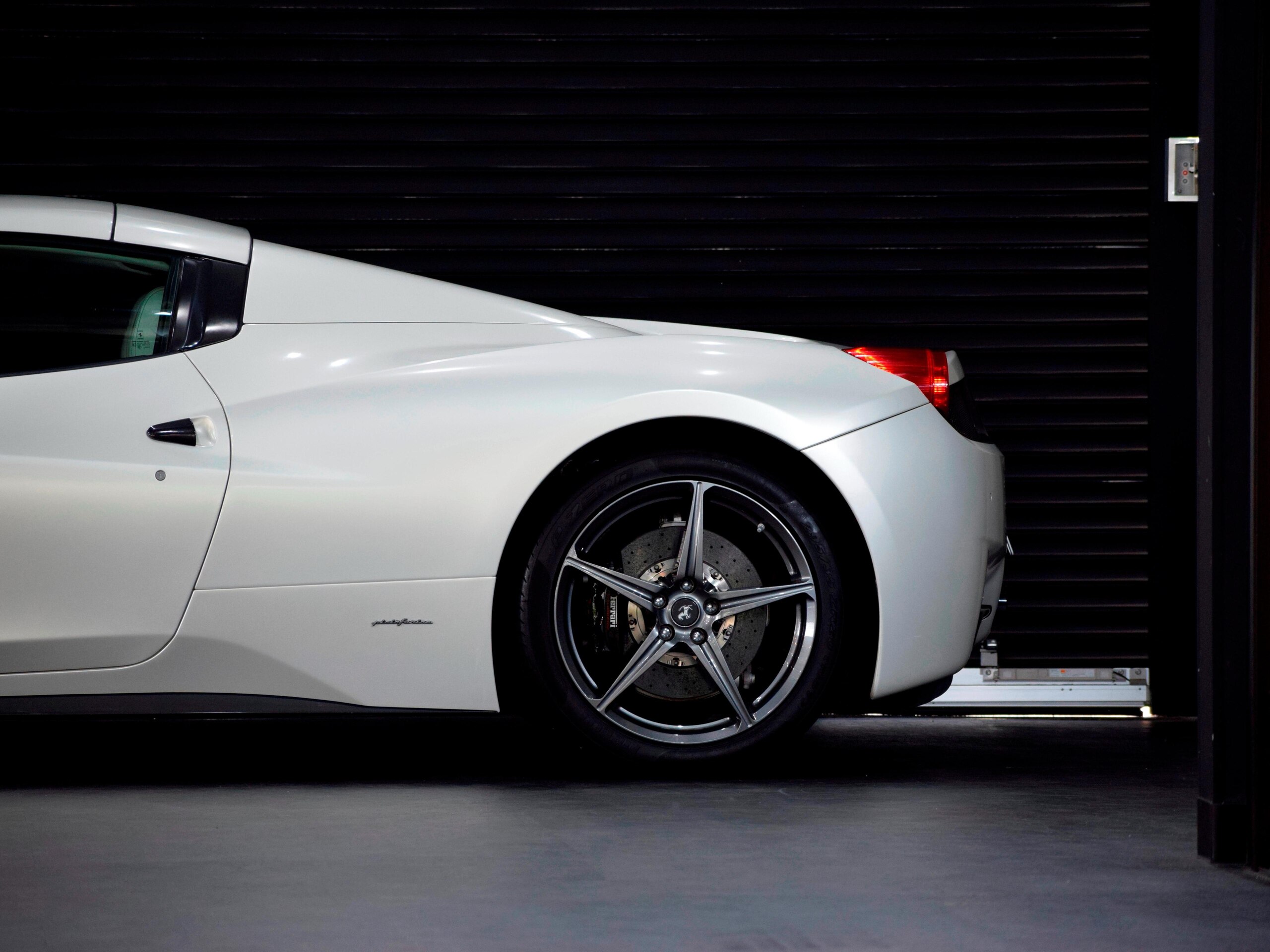 2013 Ferrari 458 Spider Tailor Made — Photo 34 / 78