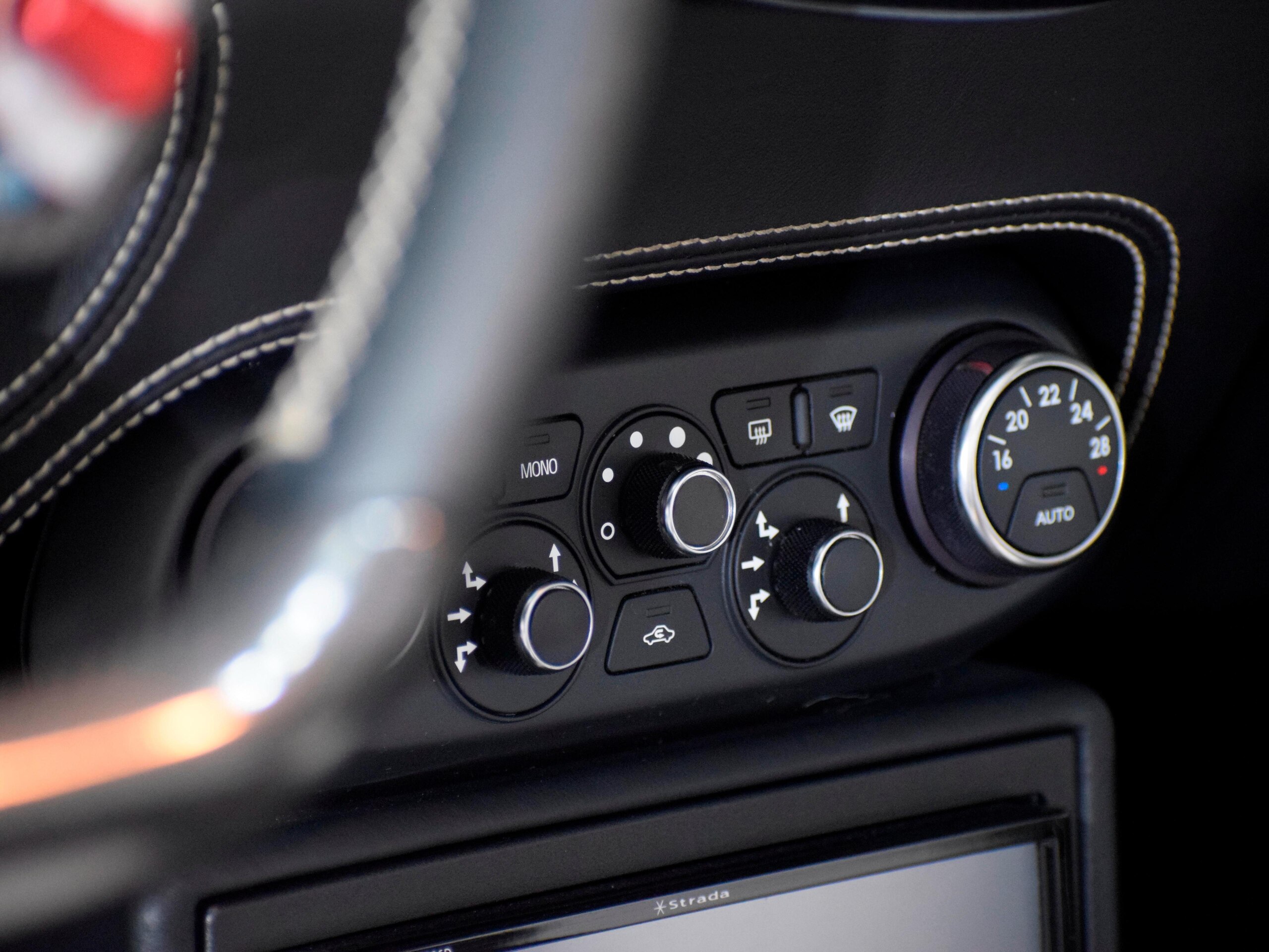 2013 Ferrari 458 Spider Tailor Made — Photo 62 / 78