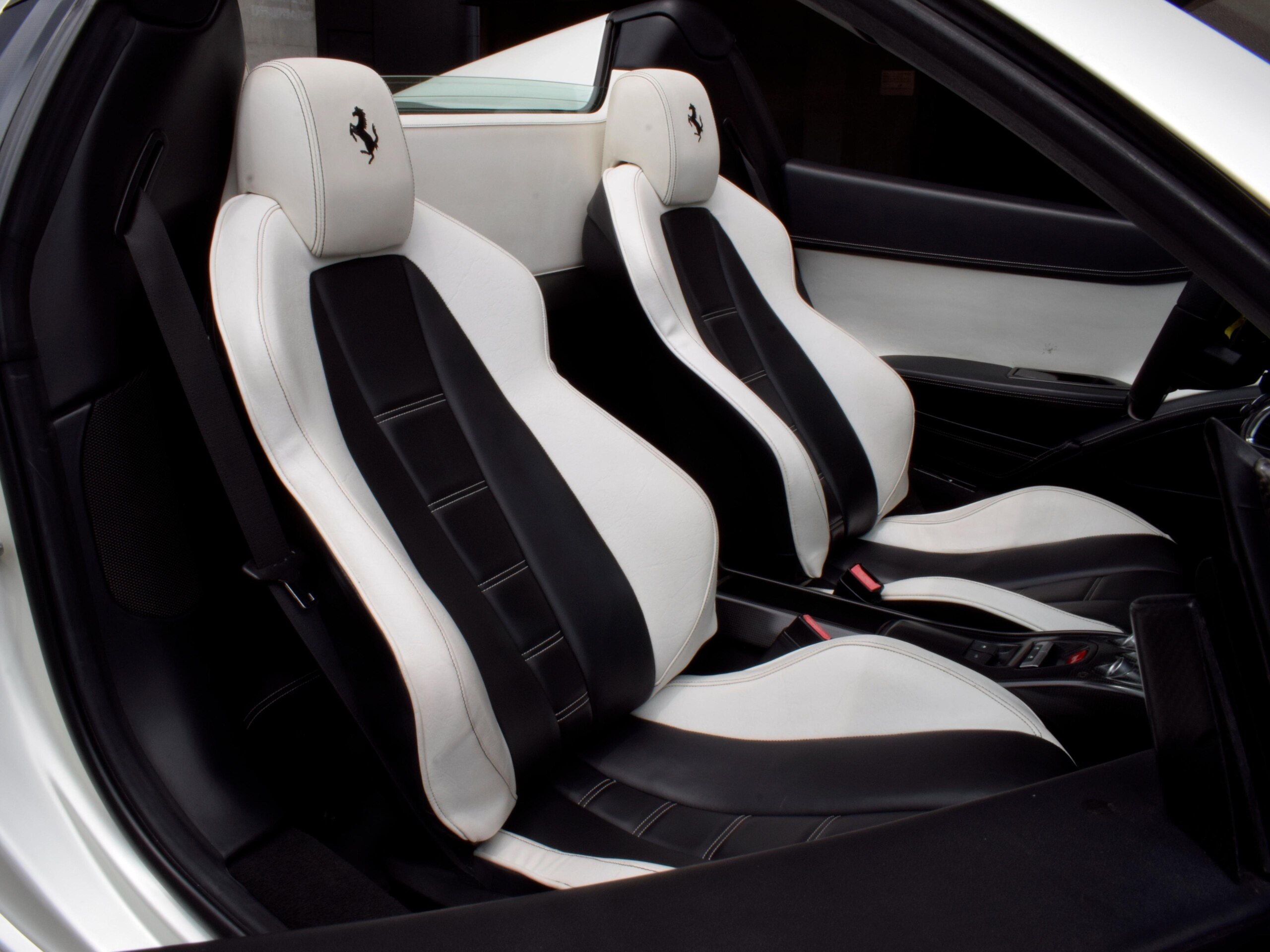 2013 Ferrari 458 Spider Tailor Made — Photo 68 / 78