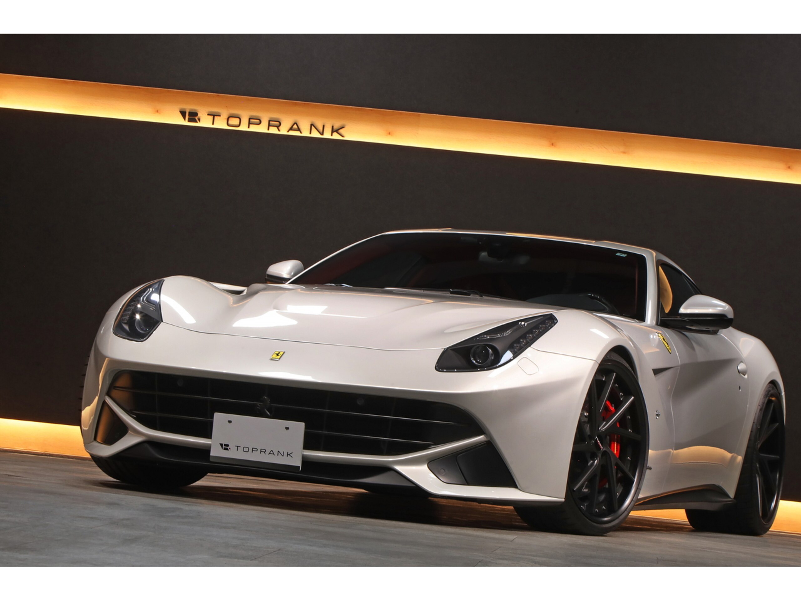 2013 Ferrari F12 Berlinetta — Photo 24 / 44