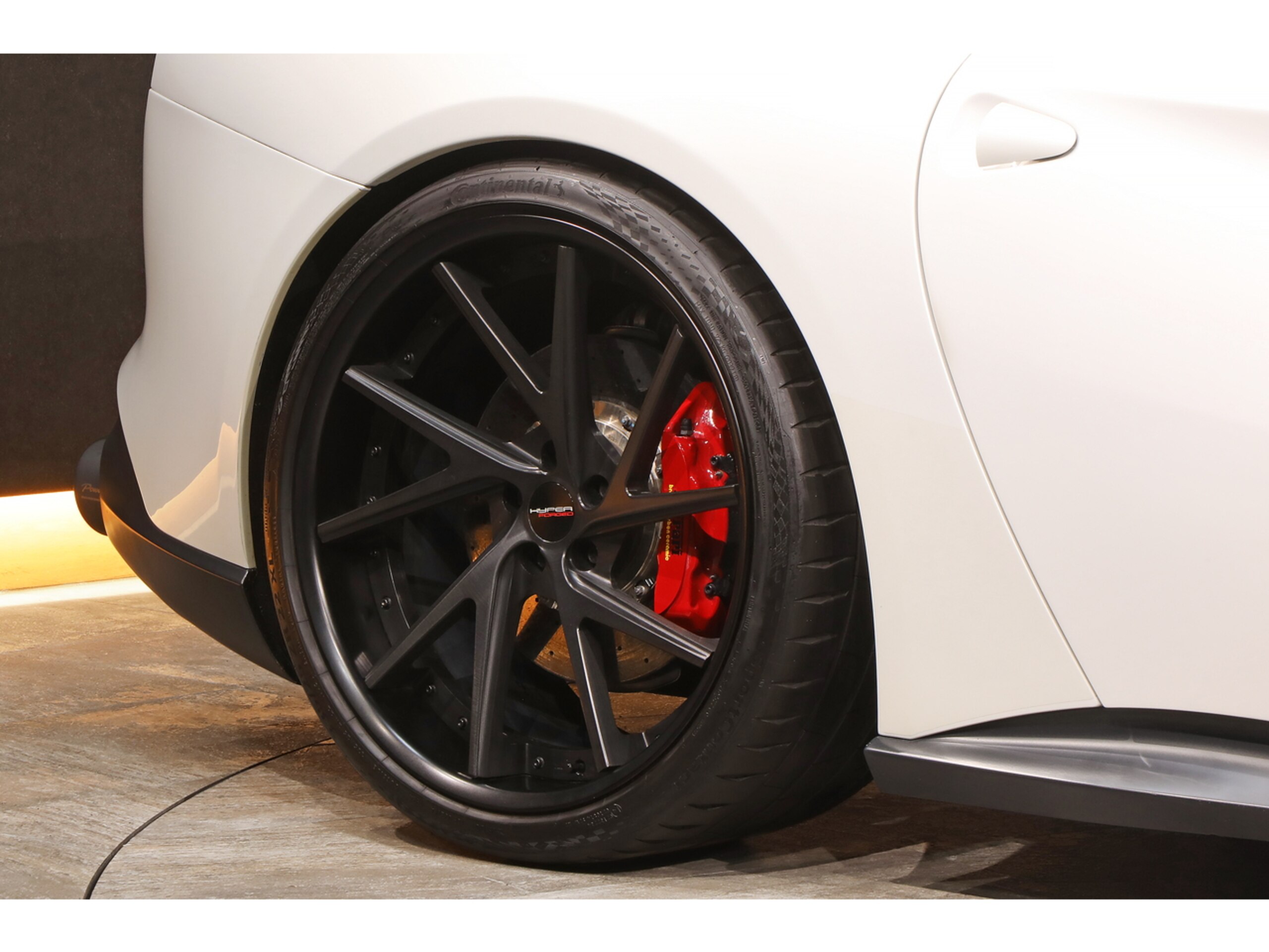 2013 Ferrari F12 Berlinetta — Photo 28 / 44