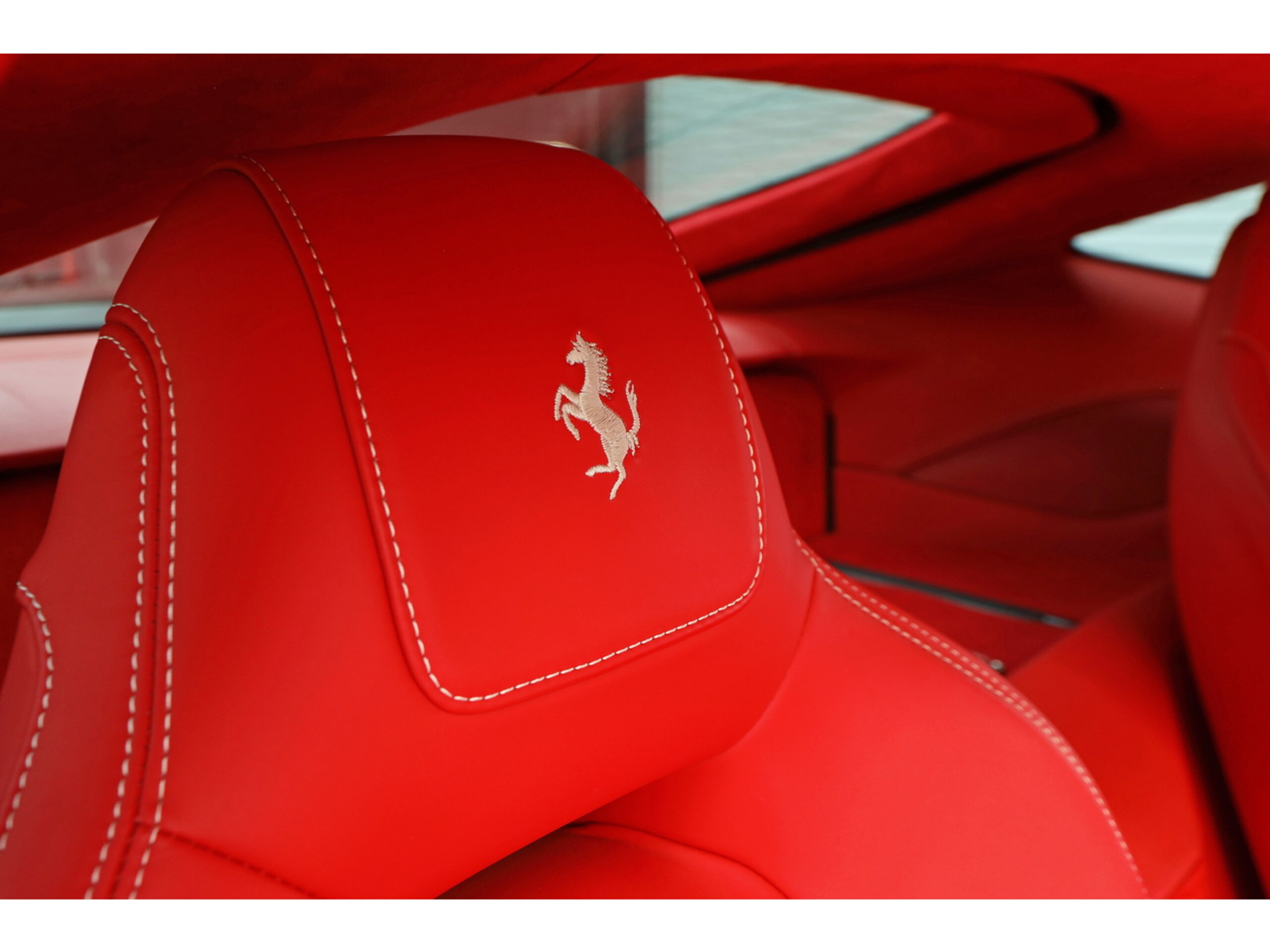2013 Ferrari F12 Berlinetta — Photo 32 / 44