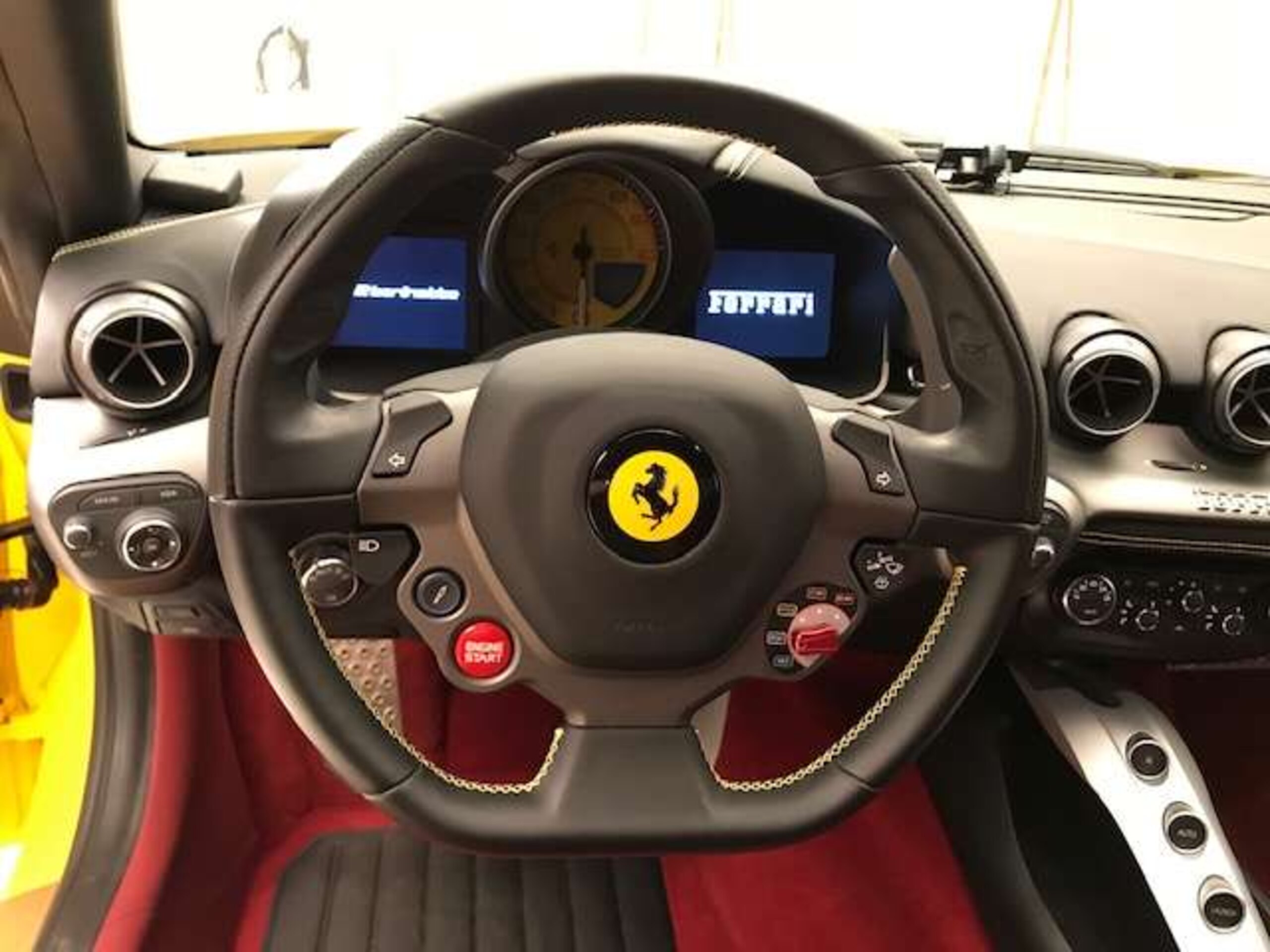 2013 Ferrari F12 Berlinetta — Photo 10 / 14