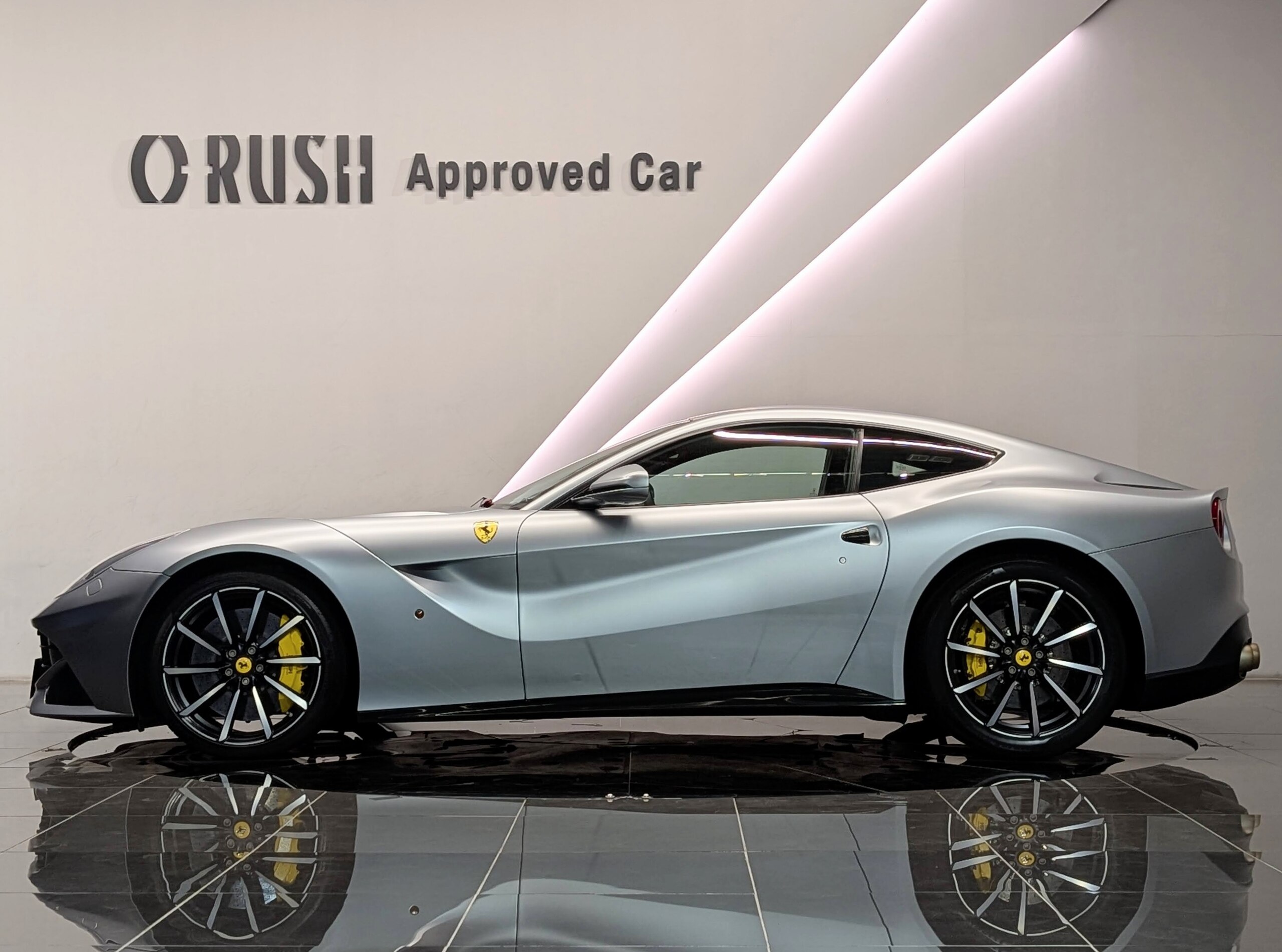 2013 Ferrari F12 Berlinetta — Photo 6 / 38