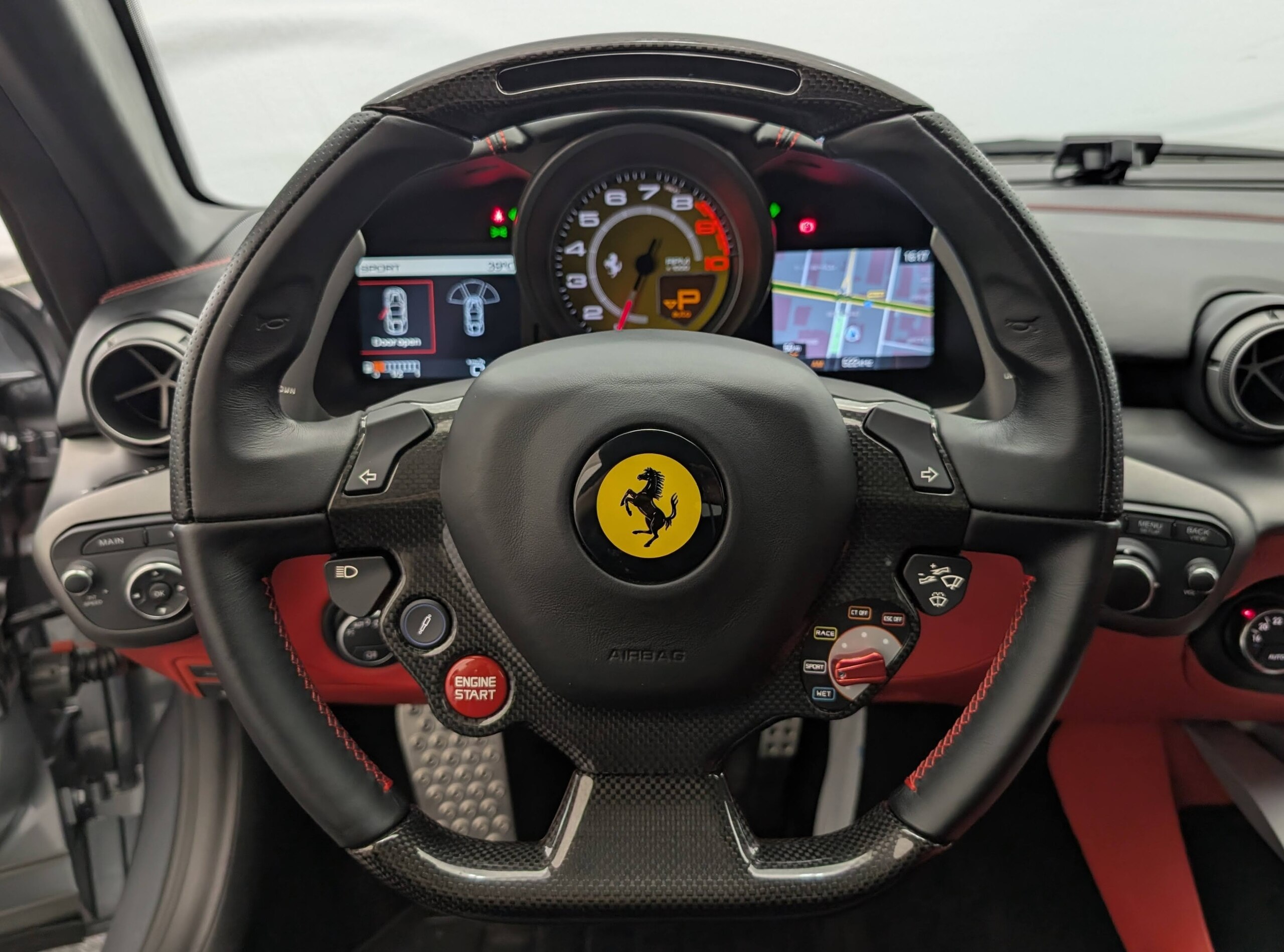 2013 Ferrari F12 Berlinetta — Photo 8 / 38