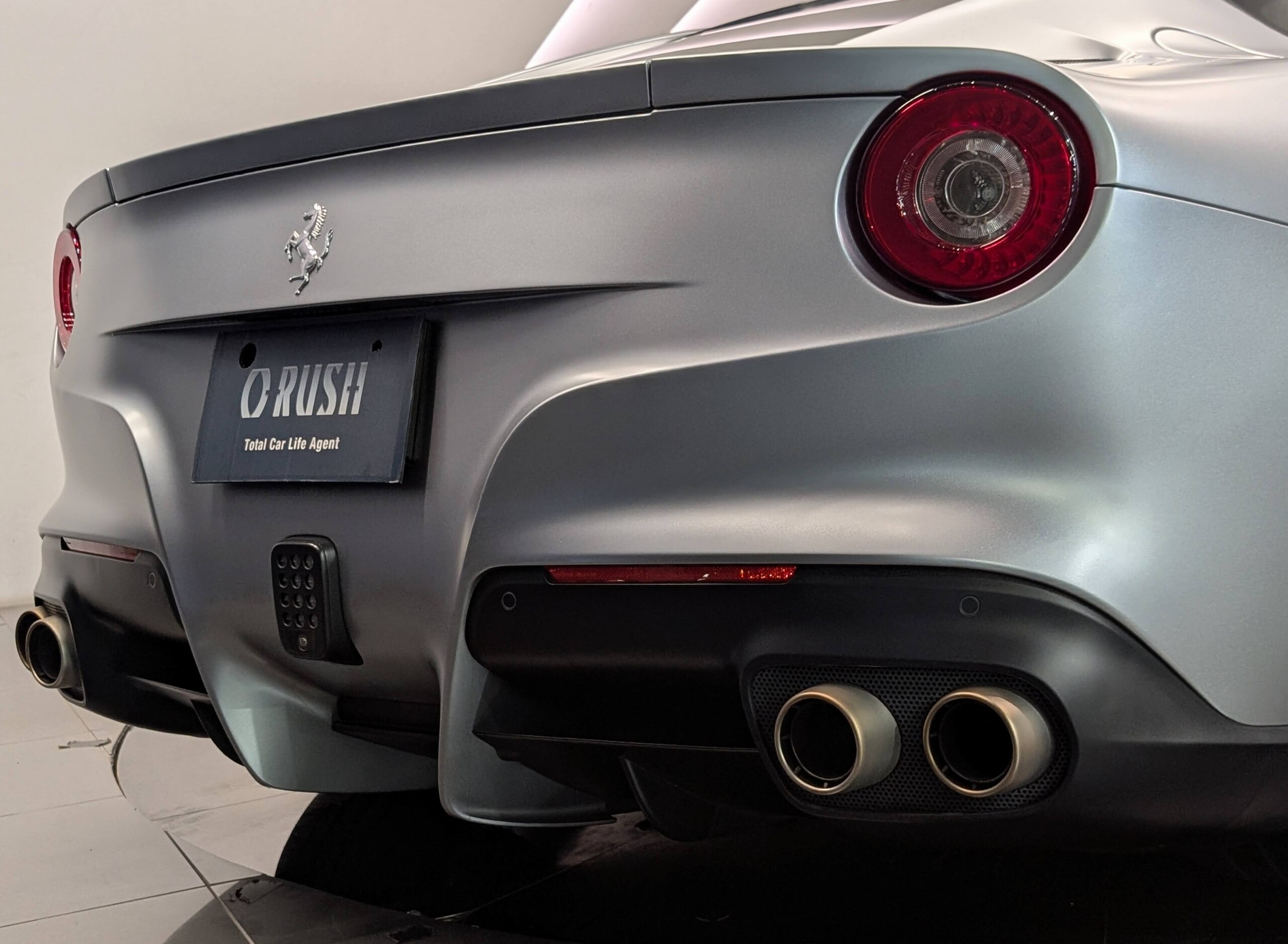 2013 Ferrari F12 Berlinetta — Photo 37 / 38