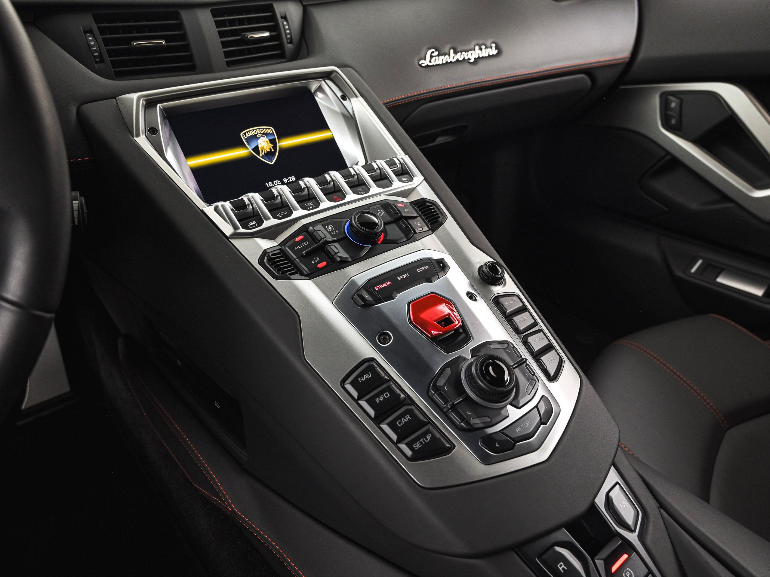 2013 Lamborghini Aventador LP700-4 — Photo 8 / 31