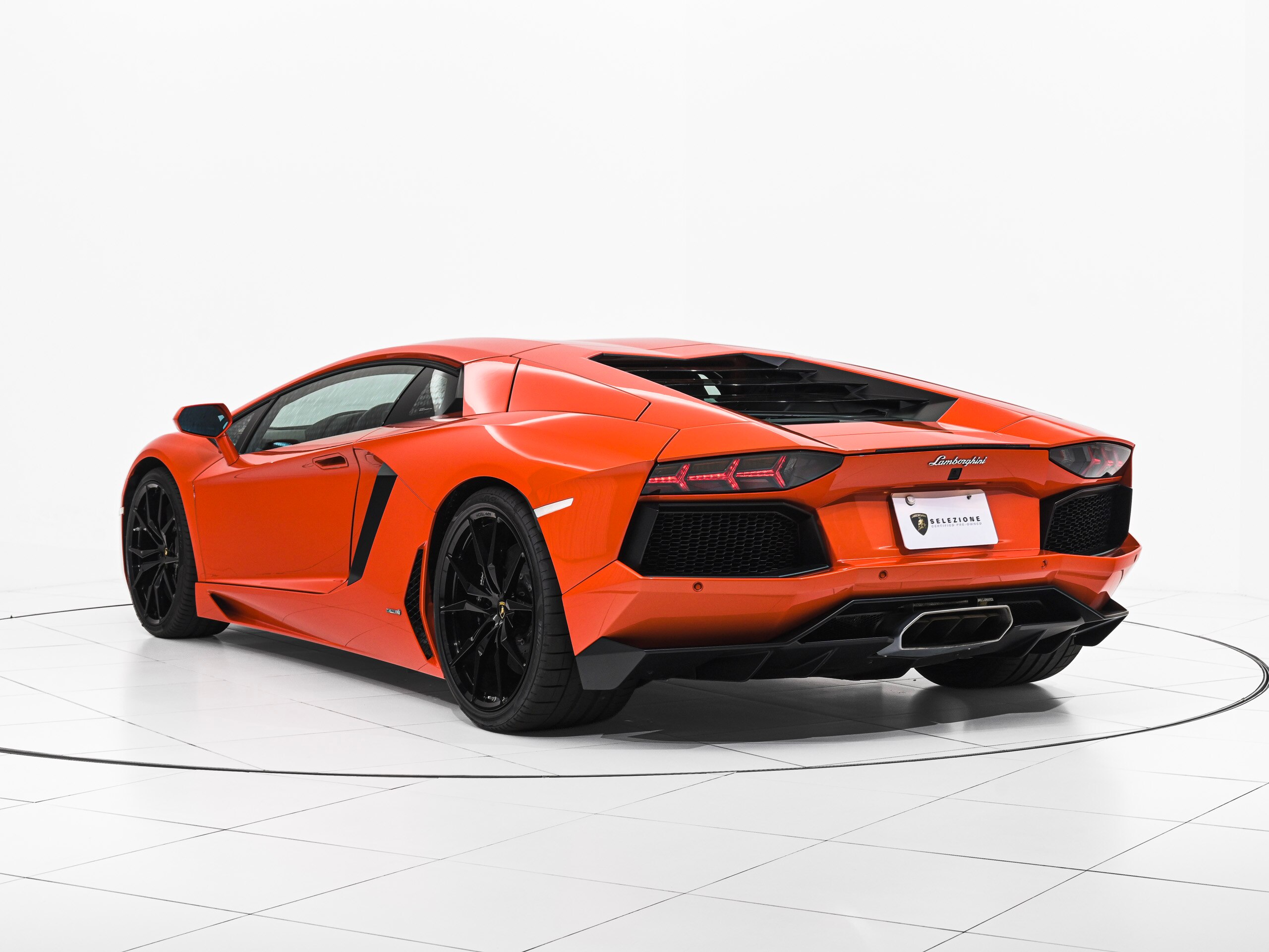 2013 Lamborghini Aventador LP700-4 — Photo 10 / 31