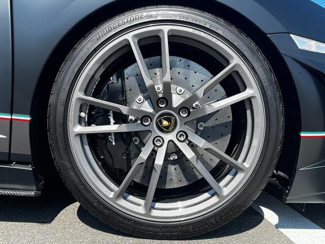 2013 Lamborghini Gallardo LP570-4 Superleggera — Photo 37 / 38