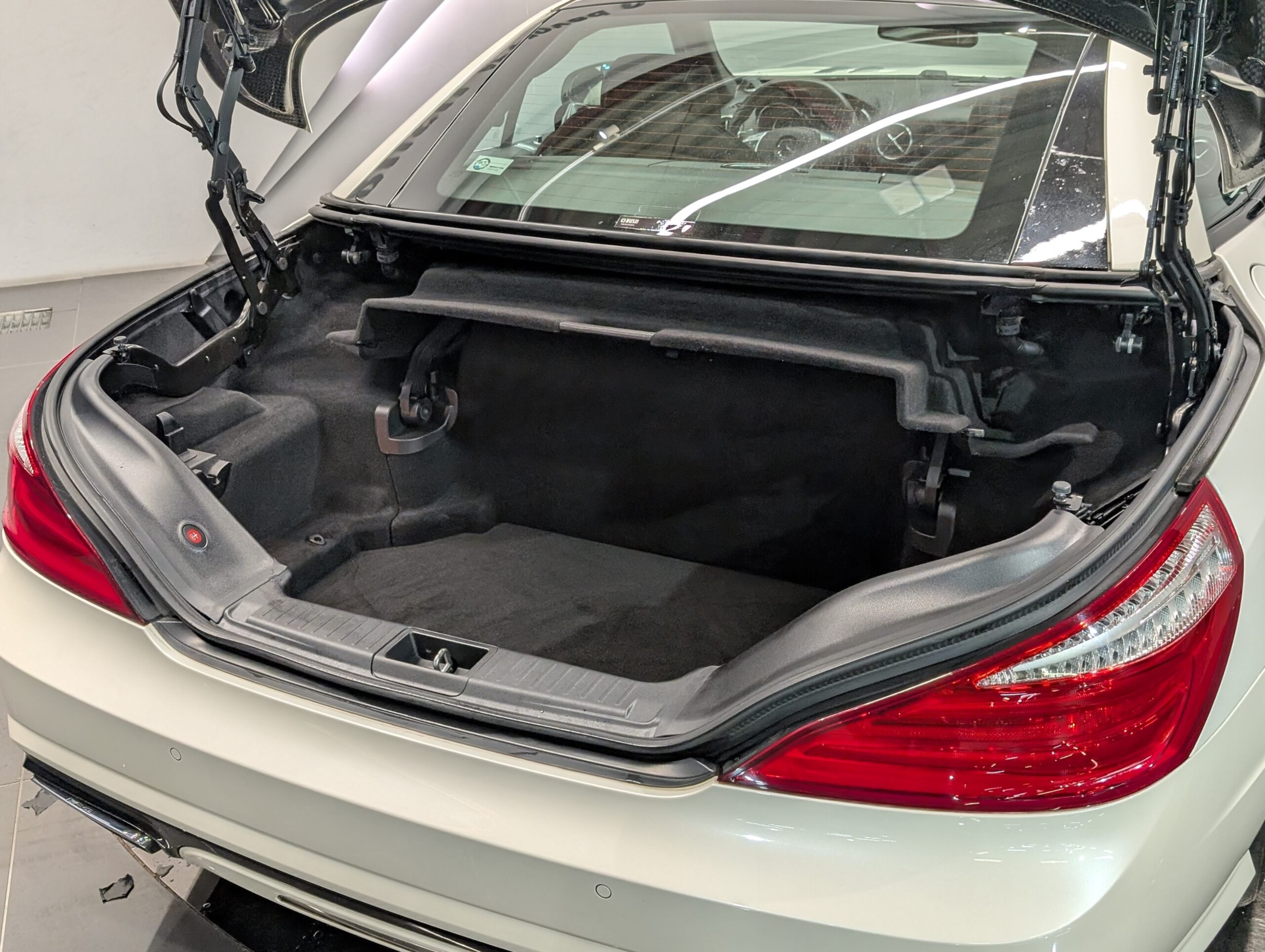 2013 Mercedes Benz SL65 AMG — Photo 20 / 37