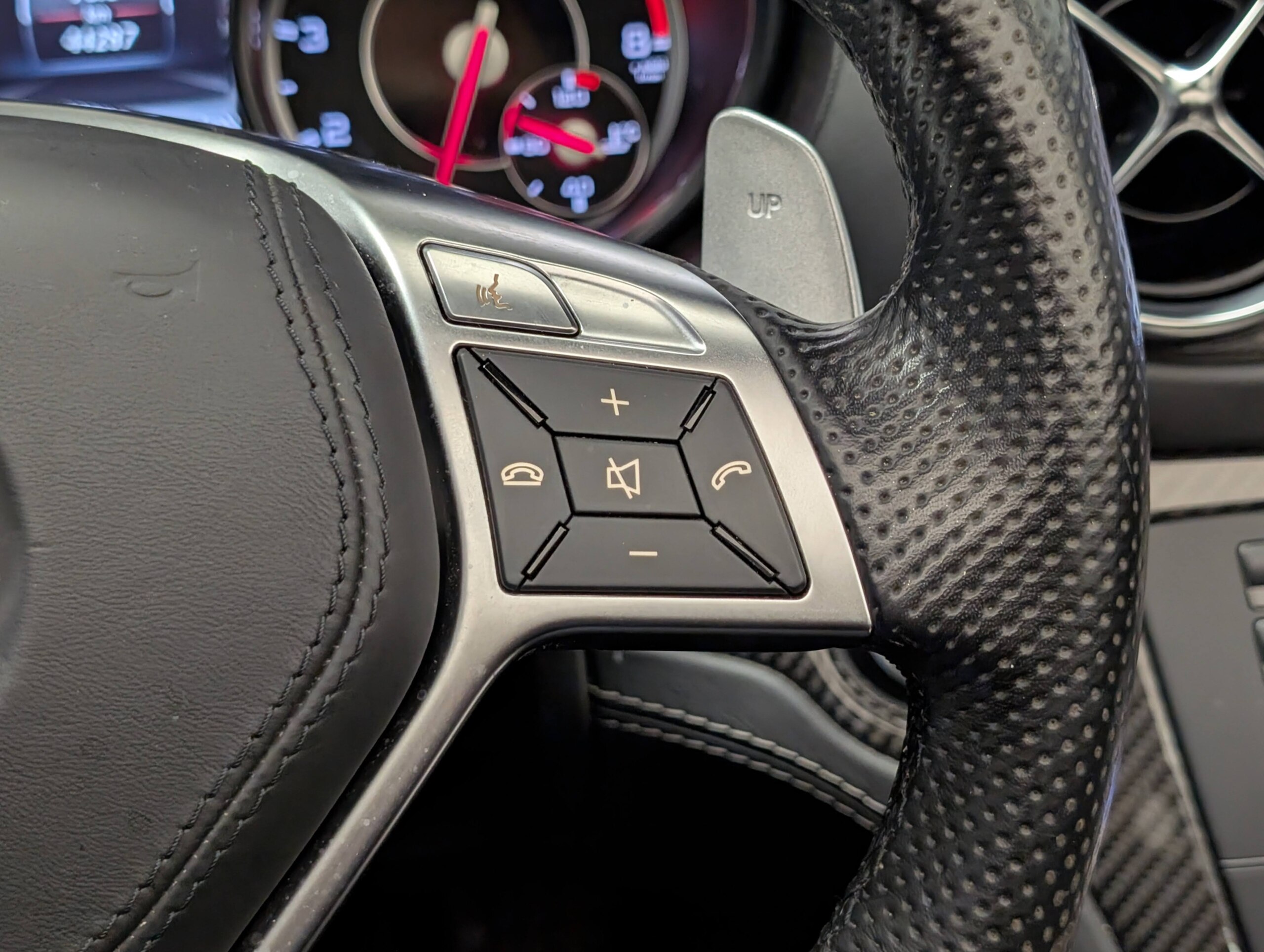 2013 Mercedes Benz SL65 AMG — Photo 26 / 37