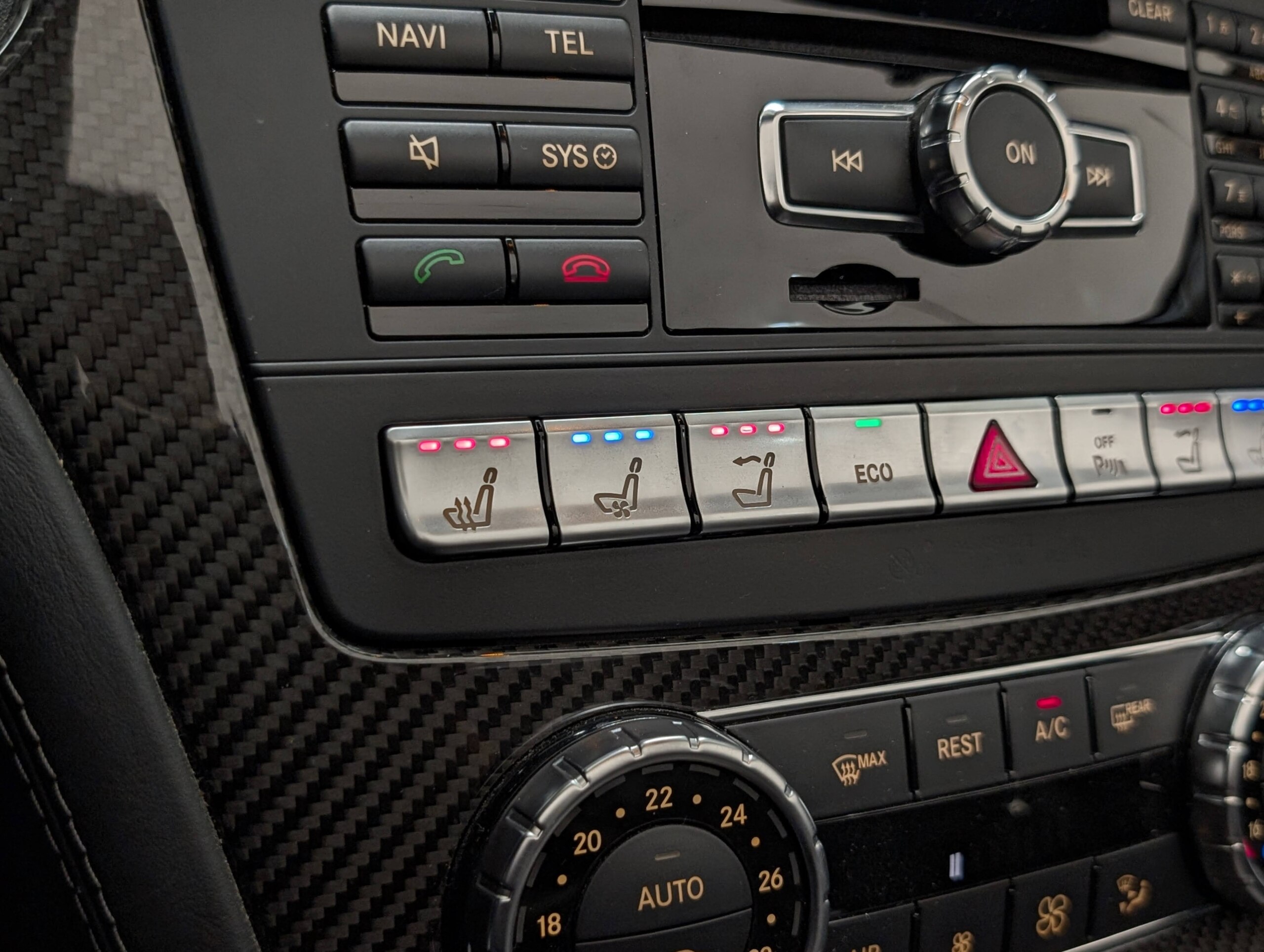2013 Mercedes Benz SL65 AMG — Photo 28 / 37