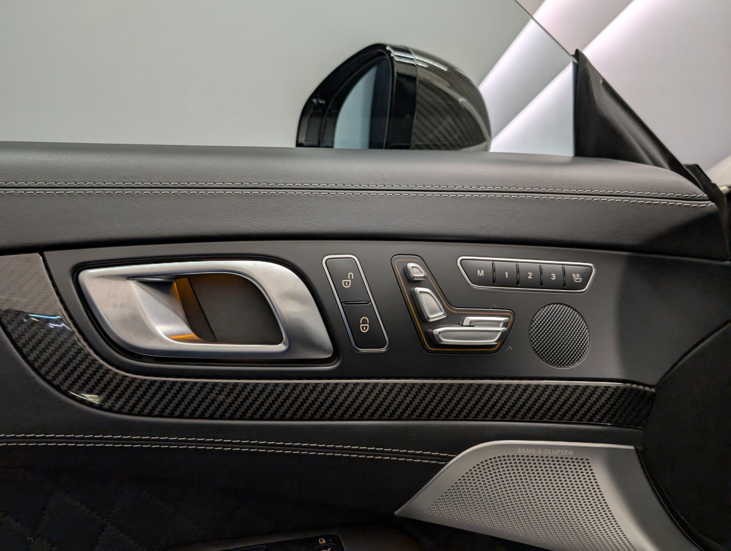 2013 Mercedes Benz SL65 AMG — Photo 32 / 37