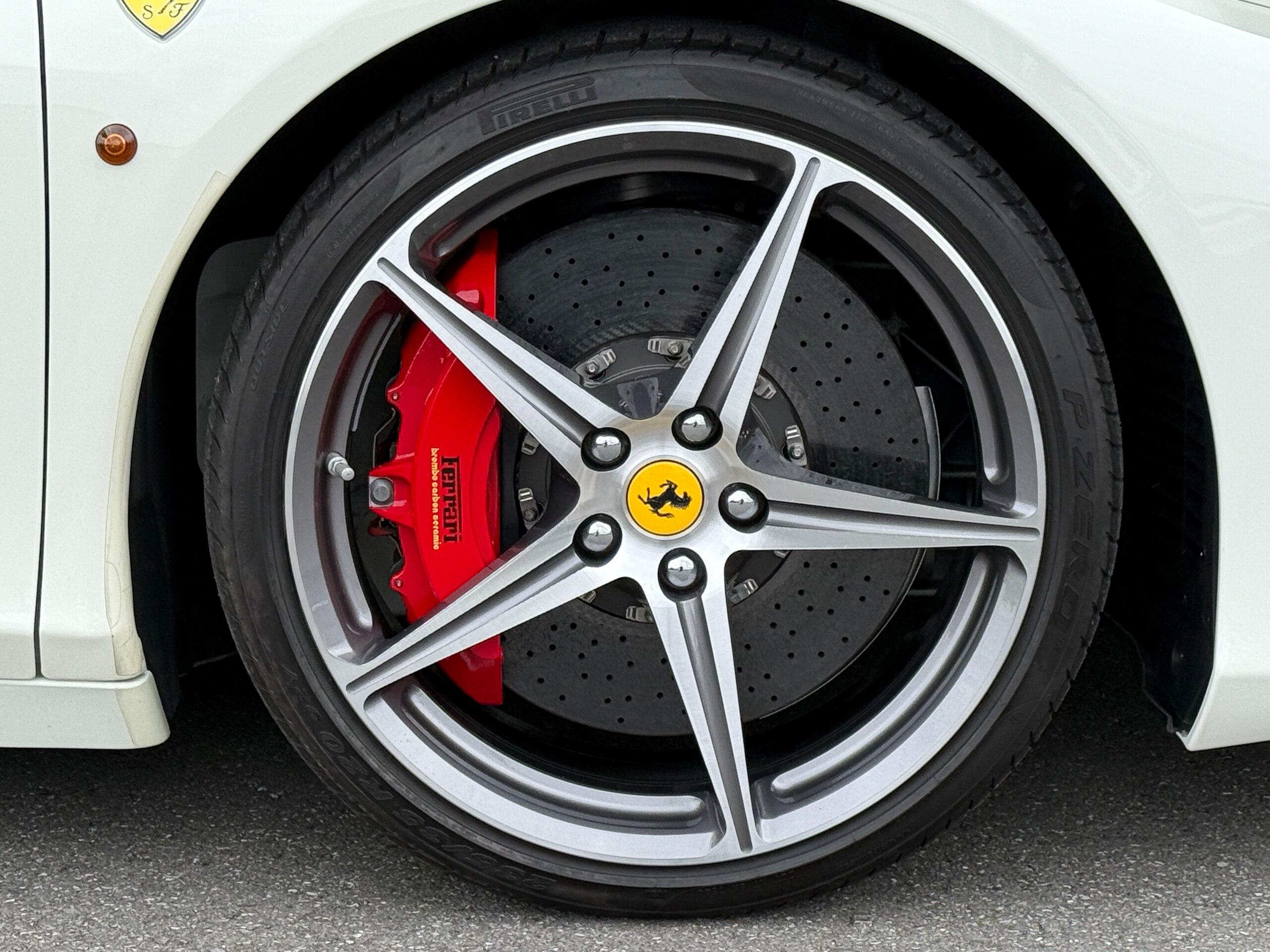 2014 Ferrari 458 Italia F1 DCT — Photo 26 / 43