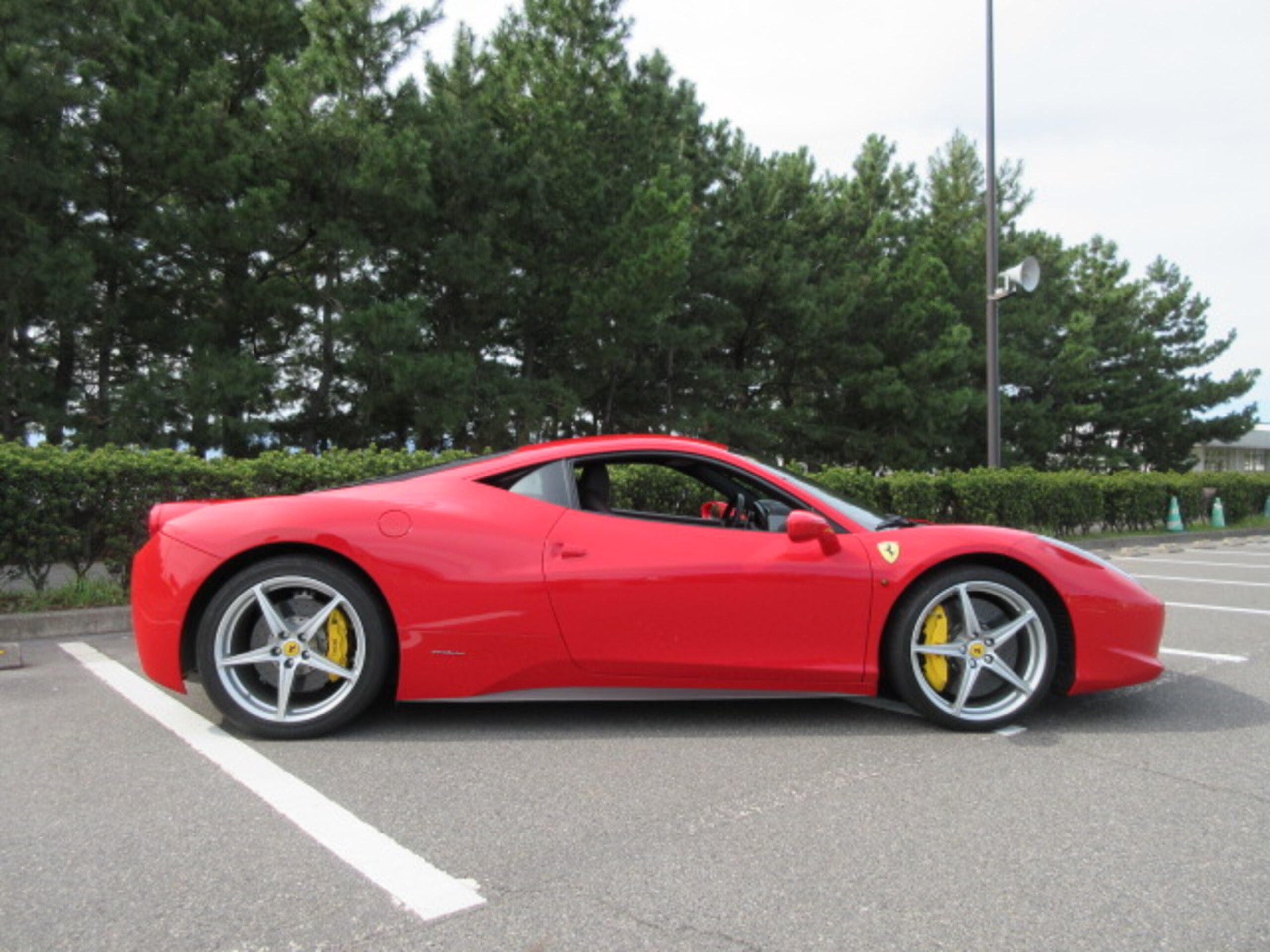 2014 Ferrari 458 Italia F1 DCT — Photo 7 / 53