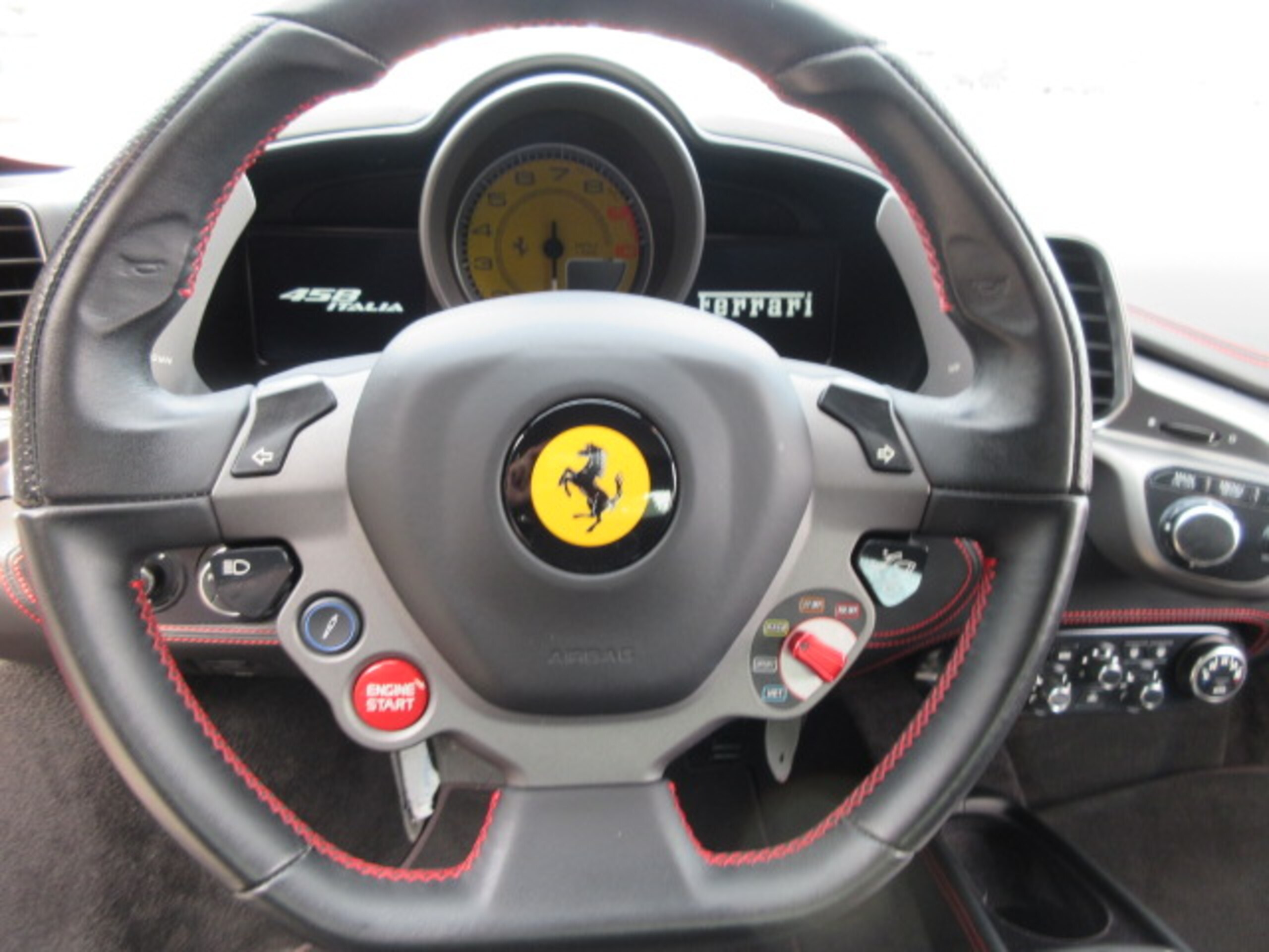 2014 Ferrari 458 Italia F1 DCT — Photo 9 / 53