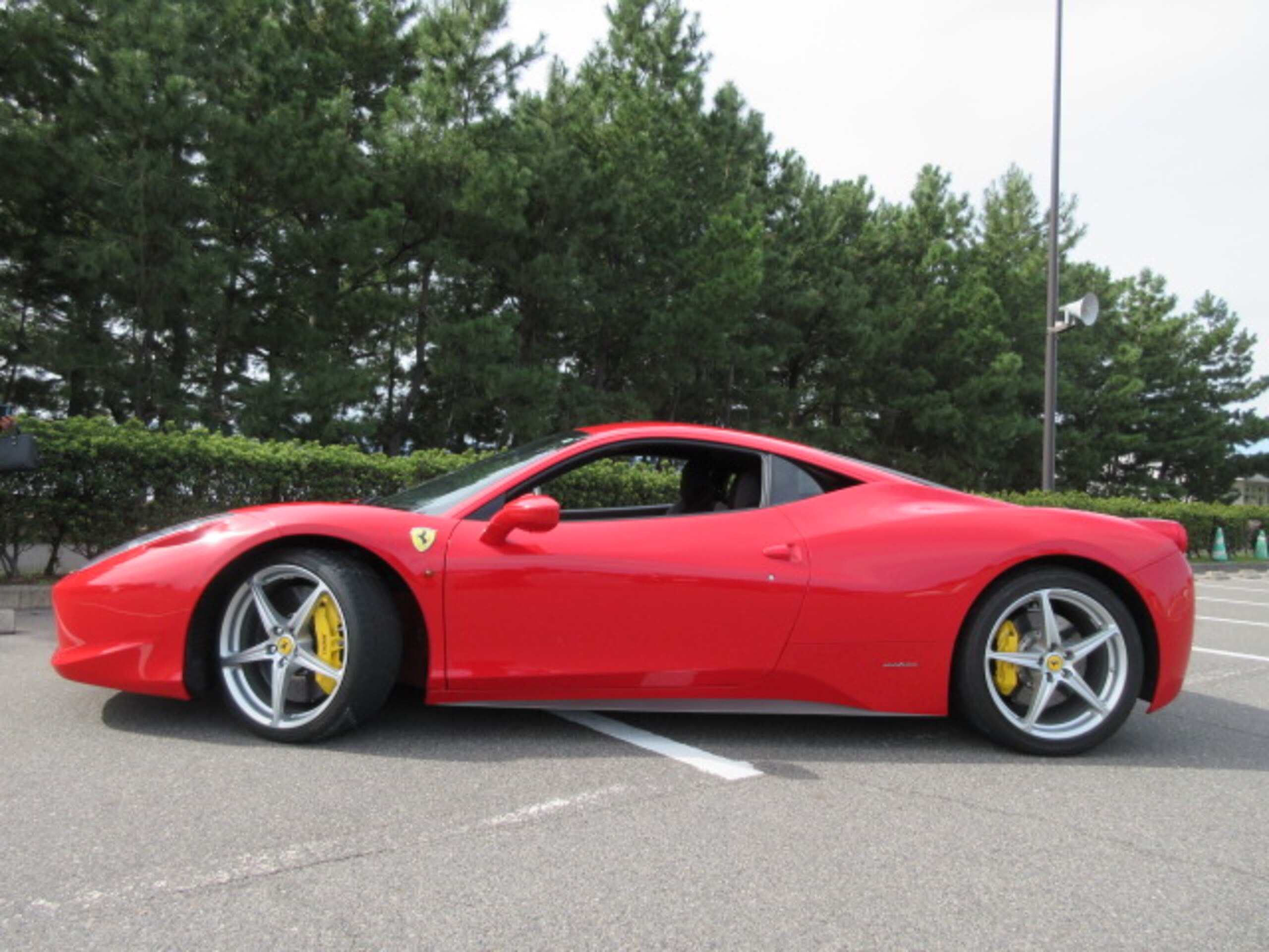 2014 Ferrari 458 Italia F1 DCT — Photo 15 / 53
