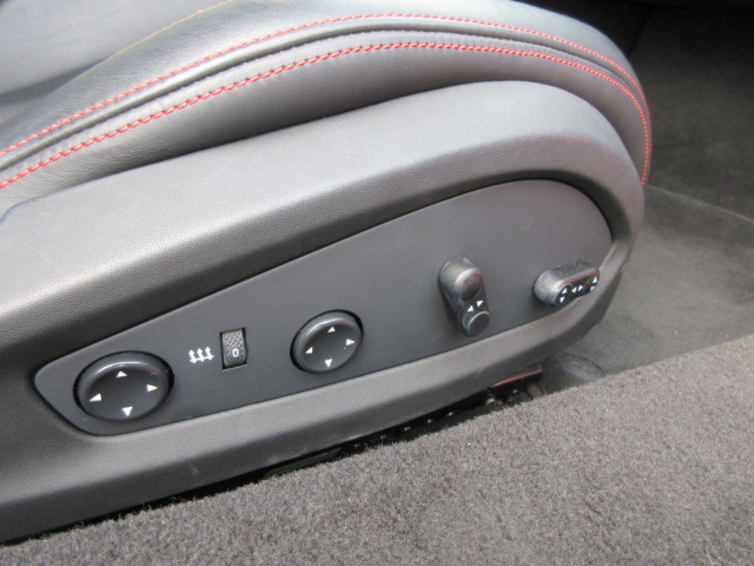 2014 Ferrari 458 Italia F1 DCT — Photo 29 / 53