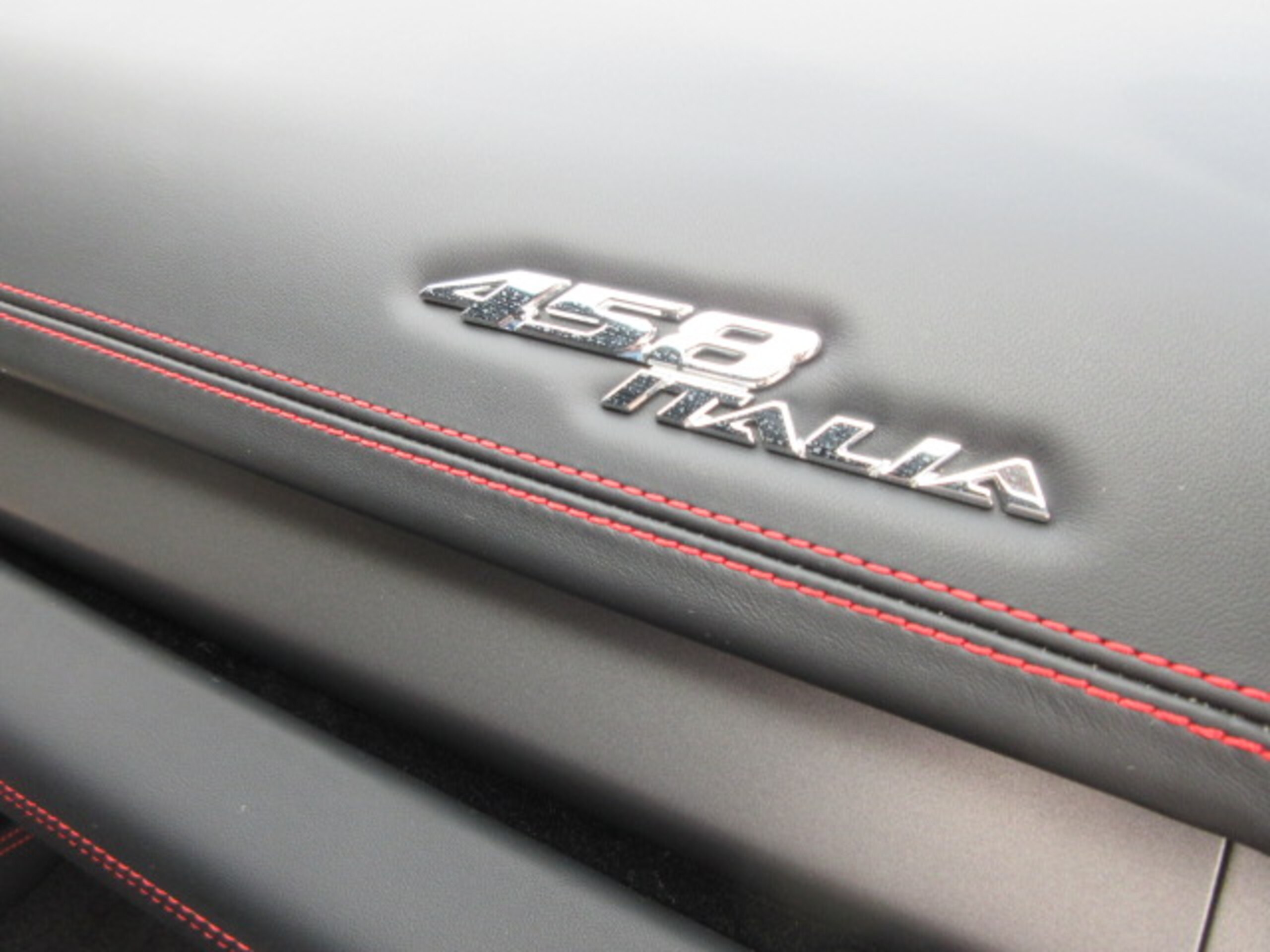 2014 Ferrari 458 Italia F1 DCT — Photo 30 / 53
