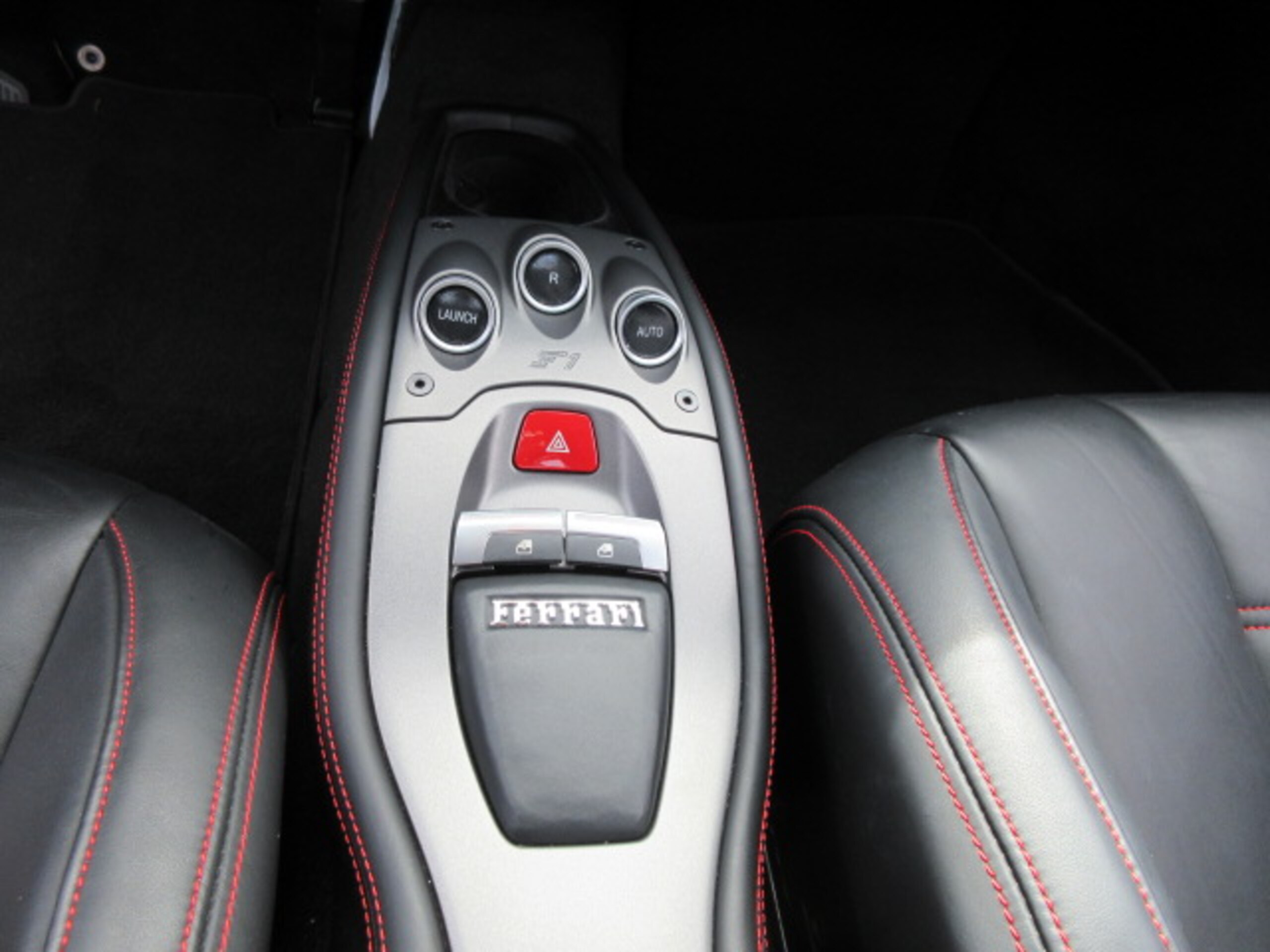 2014 Ferrari 458 Italia F1 DCT — Photo 34 / 53