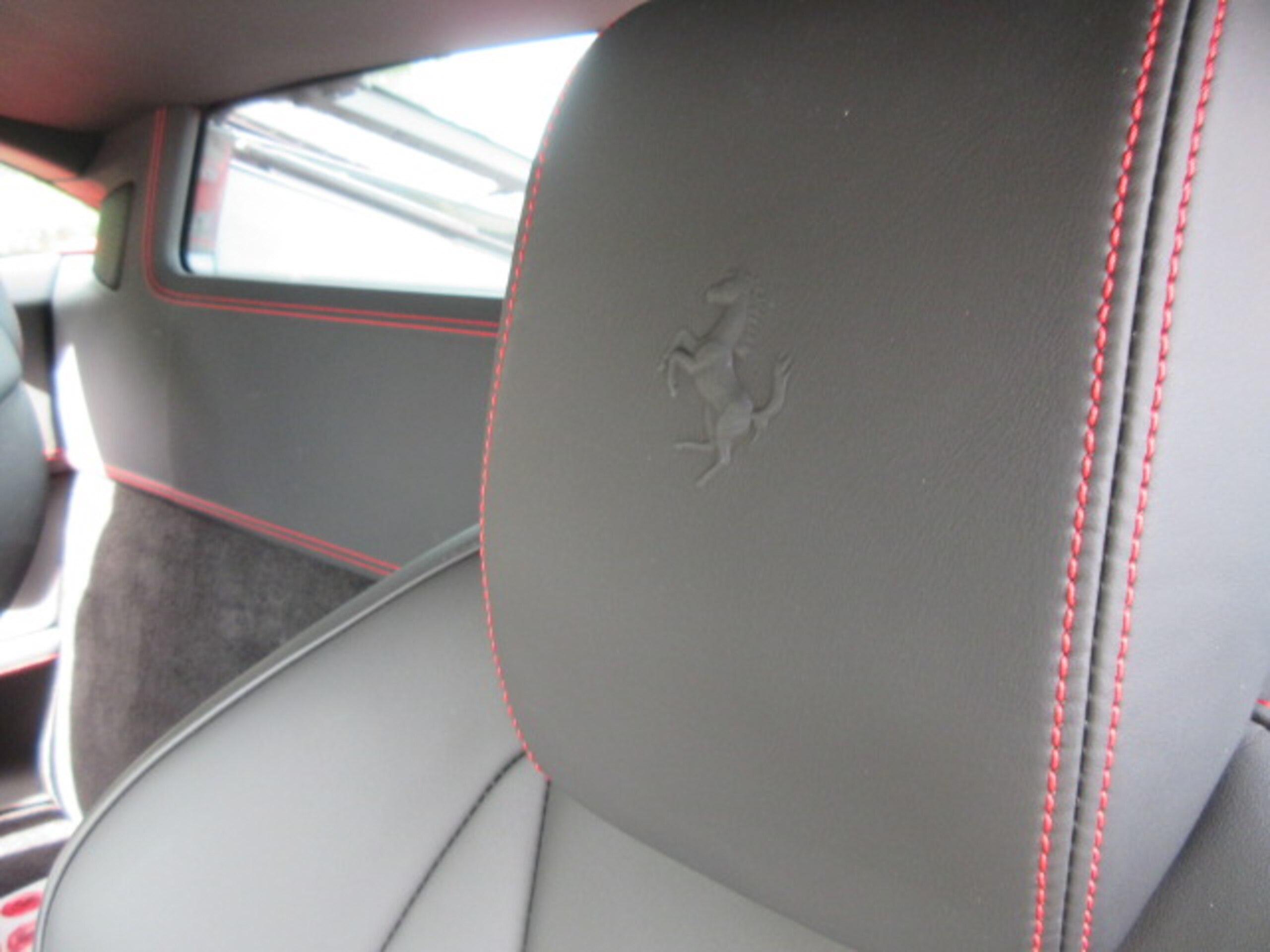 2014 Ferrari 458 Italia F1 DCT — Photo 37 / 53